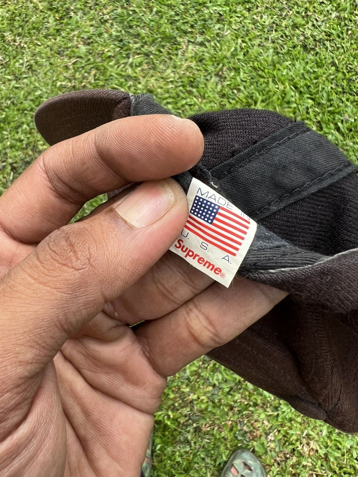 Champion × Vintage VINTAGE CHAMPION X SUPREME FADED BROWN Size ONE SIZE - 6 Thumbnail