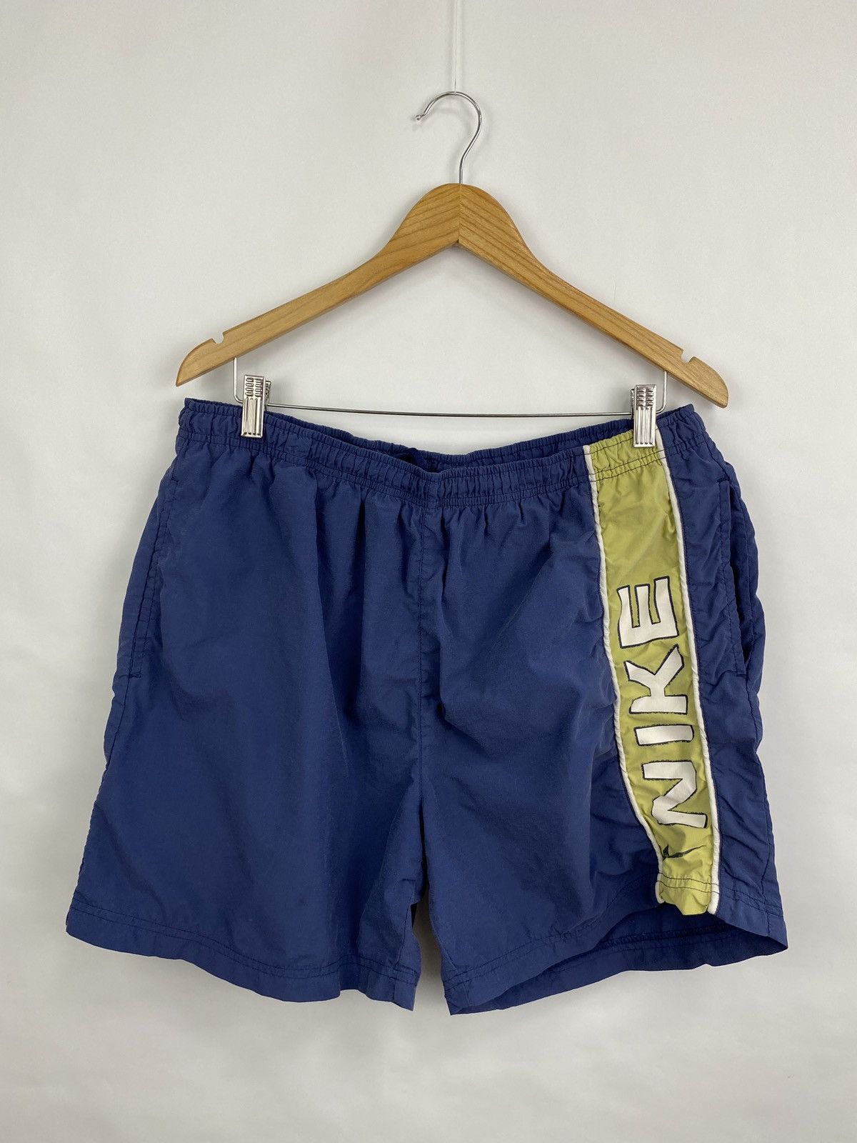 Nike 🇺🇸 Vintage 90s Nike Nylon Shorts Rare Retro Hype Y2K Size US 34 / EU 50 - 2 Thumbnail