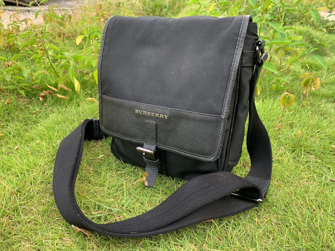 Burberry Authentic Burberry Fairbank Men Crossbody Bag Size ONE SIZE - 1 Thumbnail