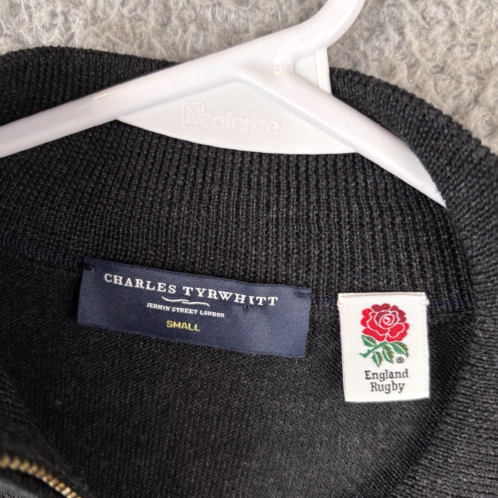 Charles Tyrwhitt Charles Tyrwhitt Sweater Mens Sweater Black Merino Wool 1/4 Zip England Rugby Size US L / EU 52-54 / 3 - 4 Thumbnail