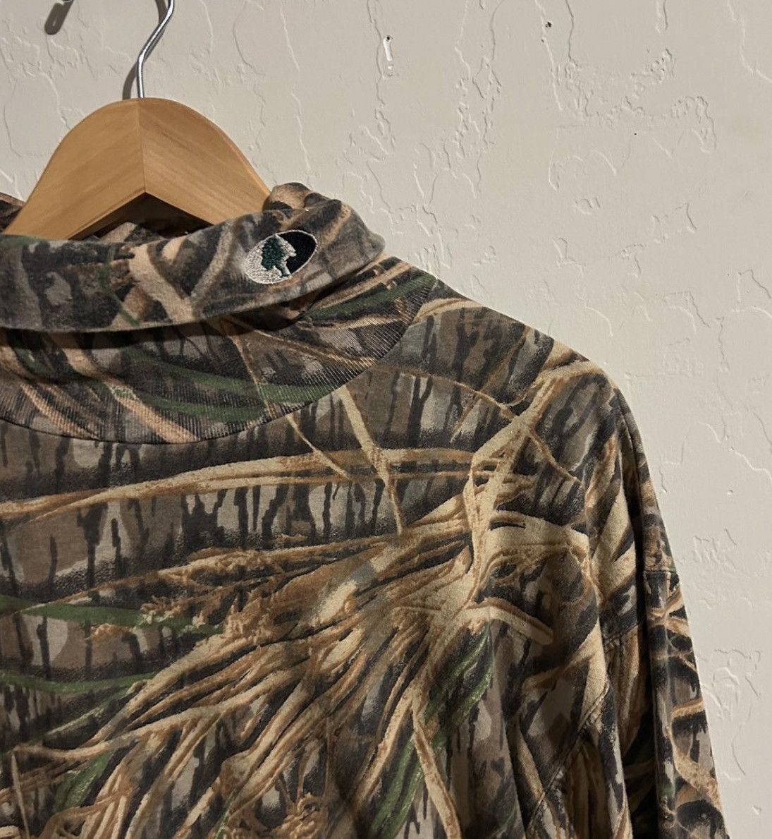 Mossy Oaks Mossy Oak Camo Long Sleeve Turtleneck Shirt Size XL Size US XL / EU 56 / 4 - 2 Thumbnail