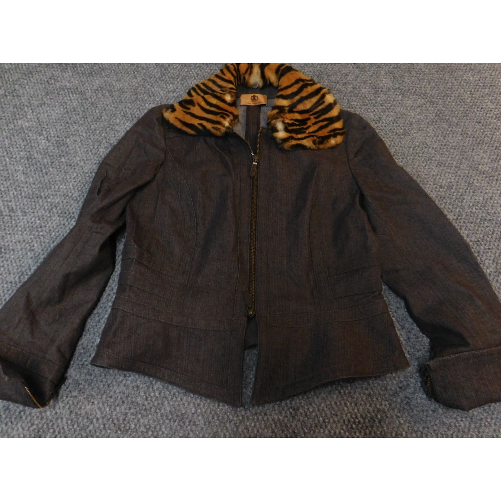 Vintage Dana Buchman Womens Jacket Cotton Denim Zip Brown Animal Print Peanut 4 Mid-Length Long Sleeve Casual Stretch Modern Basic Jacket Fall Spring Womens Size S / US 4 / IT 40 - 2 Thumbnail