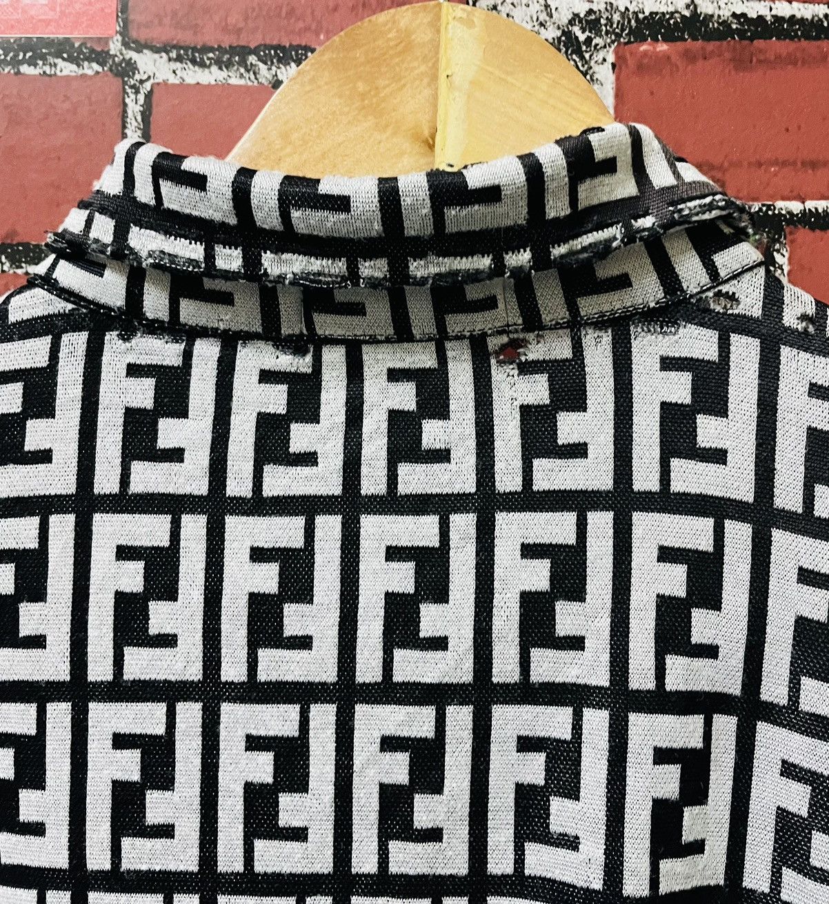 Fendi VINTAGE FENDI ZUCCA MONOGRAM ROMA JEANS TEE Size S / US 4 / IT 40 - 12 Thumbnail