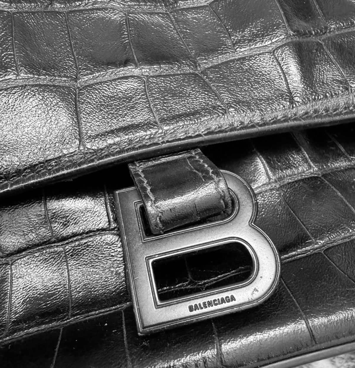 Balenciaga Balenciaga Downtown Medium Crocodile Embossed Shoulder Bag Size ONE SIZE - 2 Thumbnail