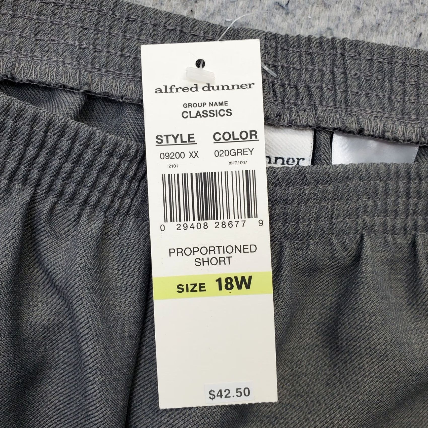 Vintage Alfred Dunner Crop Pants Womens 18W Gray Classic Fit Elastic Waist Slash Pocket Pantss Size 40" / US 18 - 7 Thumbnail