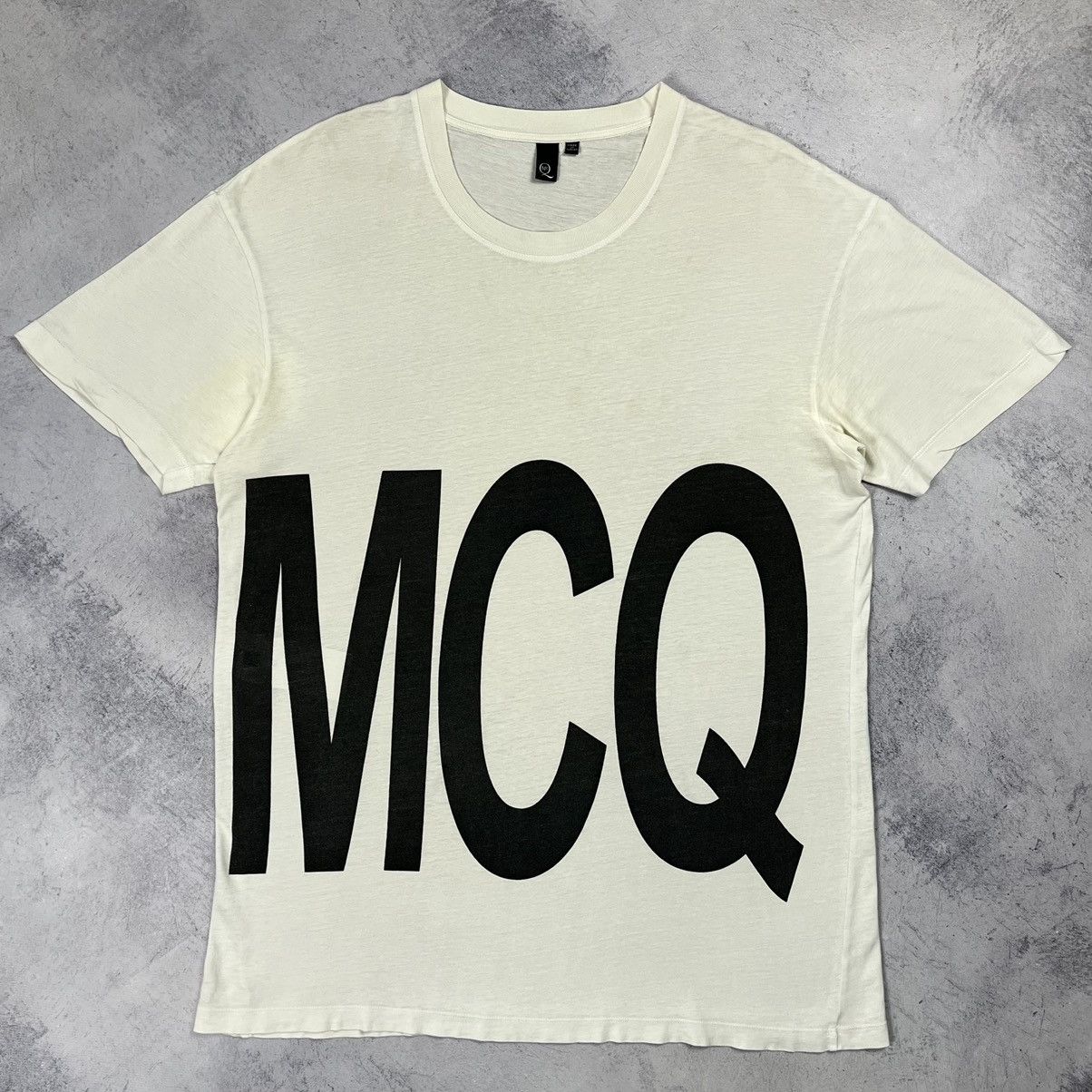 Alexander McQueen Designer Alexandr McQueen MCQ big logo tee Size US M / EU 48-50 / 2 - 2 Thumbnail