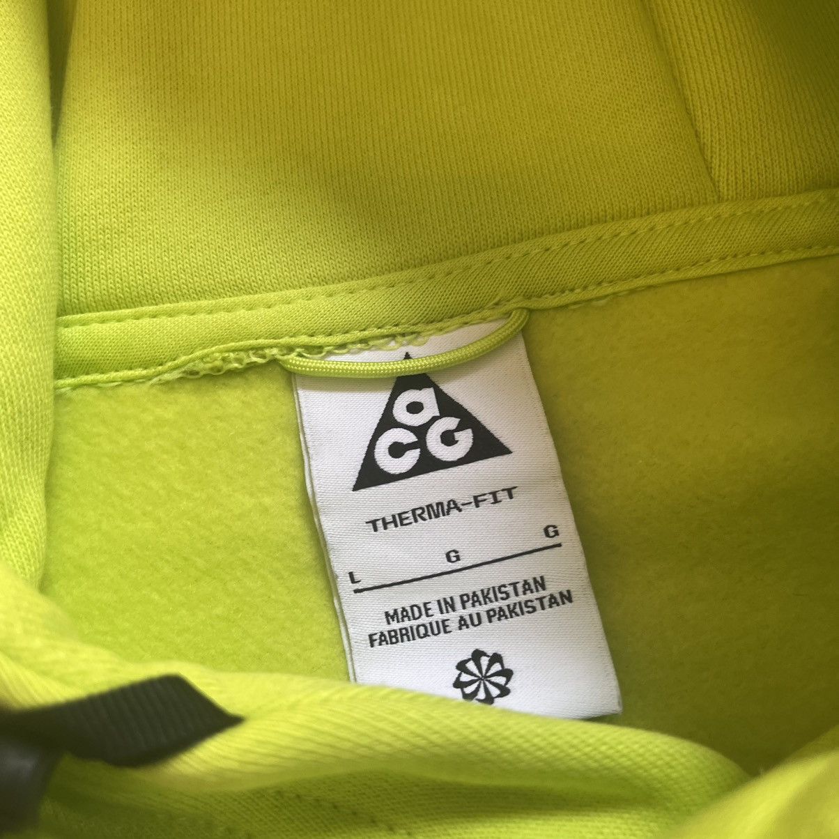 Nike ACG Nike ACG Therma Fit Neon Volt Large Hoodie Sweatshirt VNDS Size US L / EU 52-54 / 3 - 4 Thumbnail