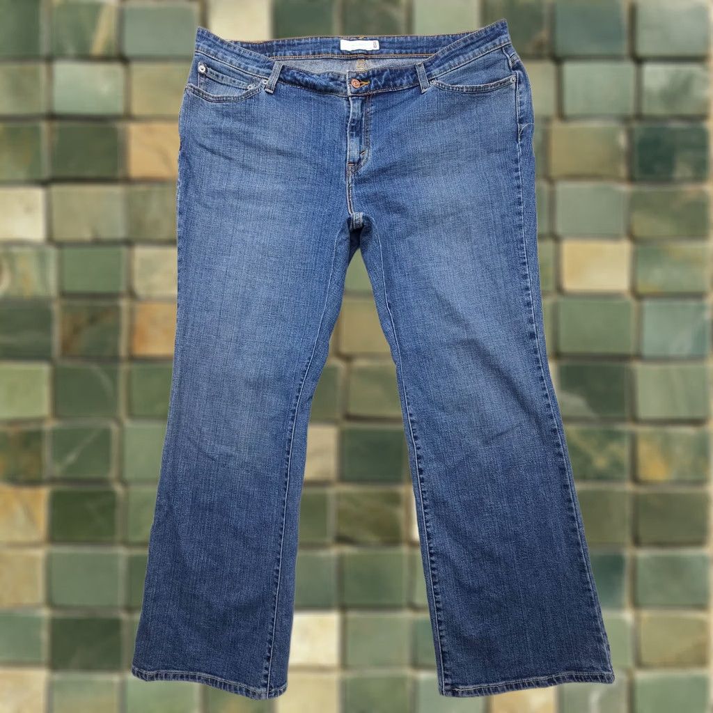 Levi's VINTAGE Levi's Jeans 590 Mid Rise Bootcut Plus 18W Blue Size 40" / US 18 - 1 Thumbnail