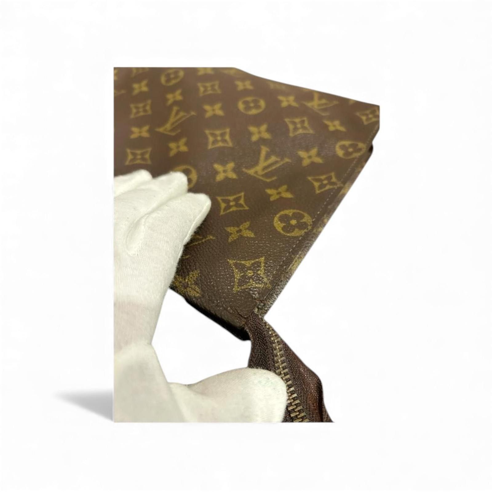Louis Vuitton Louis Vuitton - Monogram Canvas Clutch Pouch Size ONE SIZE - 9 Thumbnail