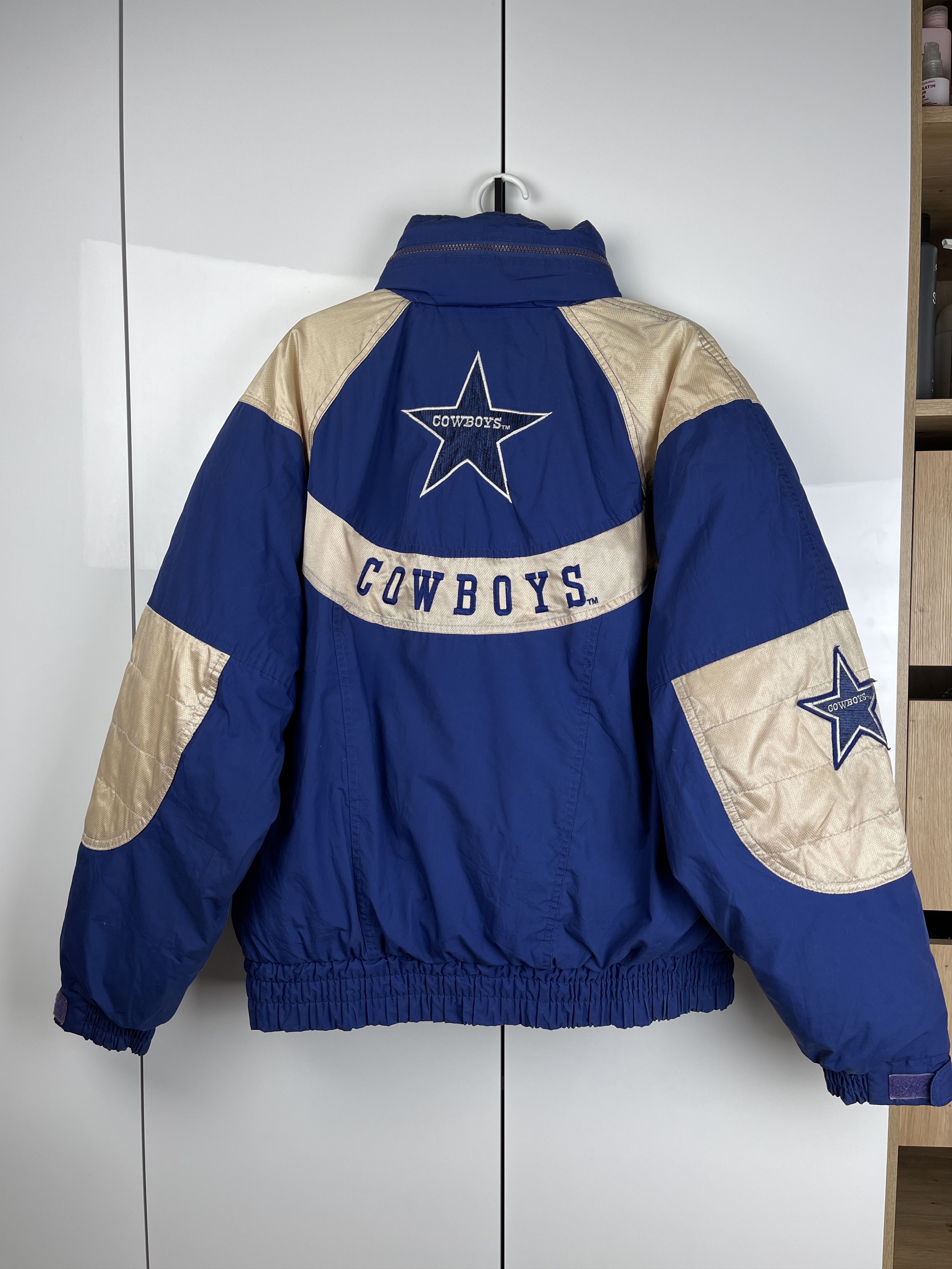 image of Fan Apparel x Nfl Vintage Dallas Cowboys Team Nfl Down Jacket in Blue, Men's (Size Large)