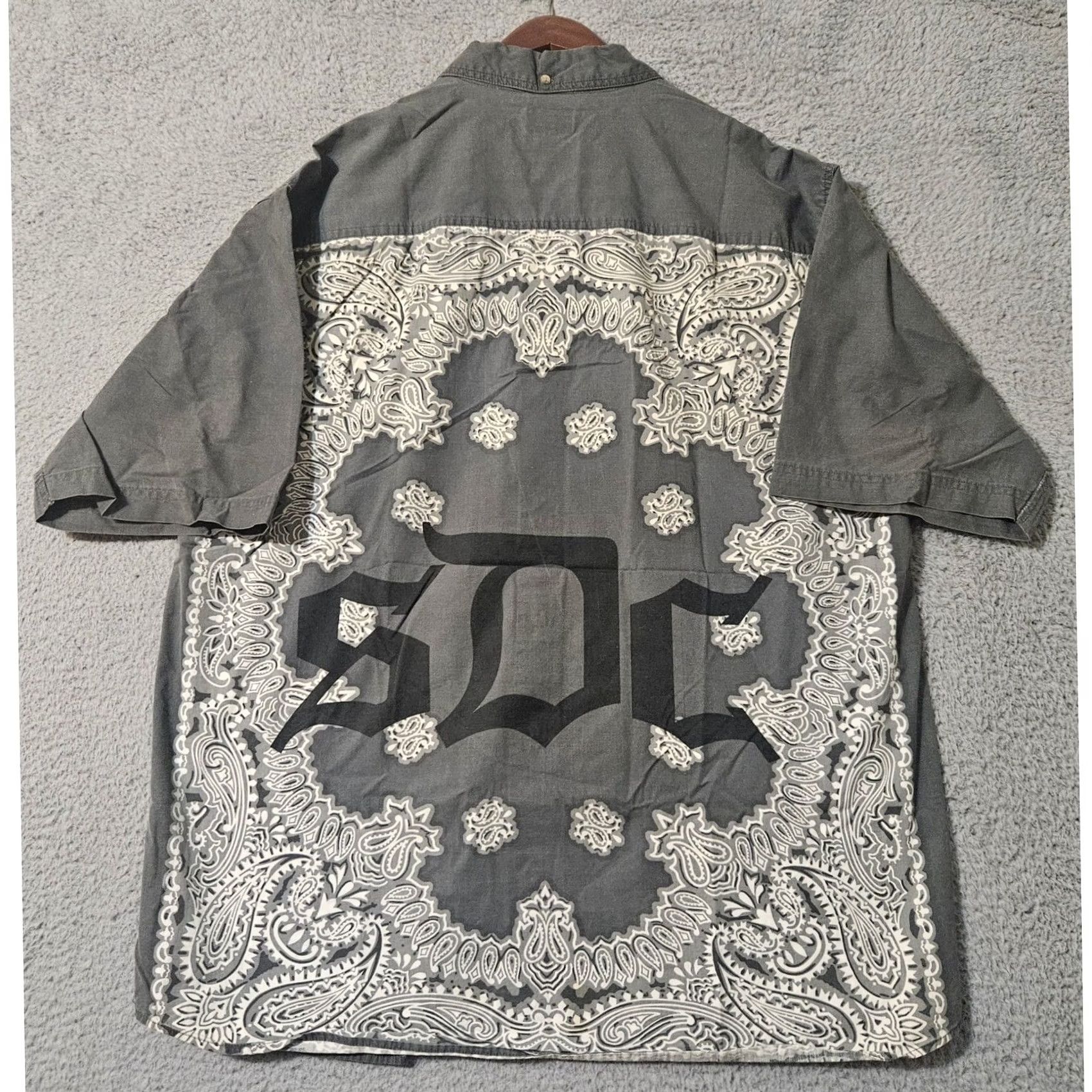 Vintage Vintage Snoop Dogg Clothing SDC Company Button Down S/S Shirt Gray XXL Mens Size US XXL / EU 58 / 5 - 2 Thumbnail