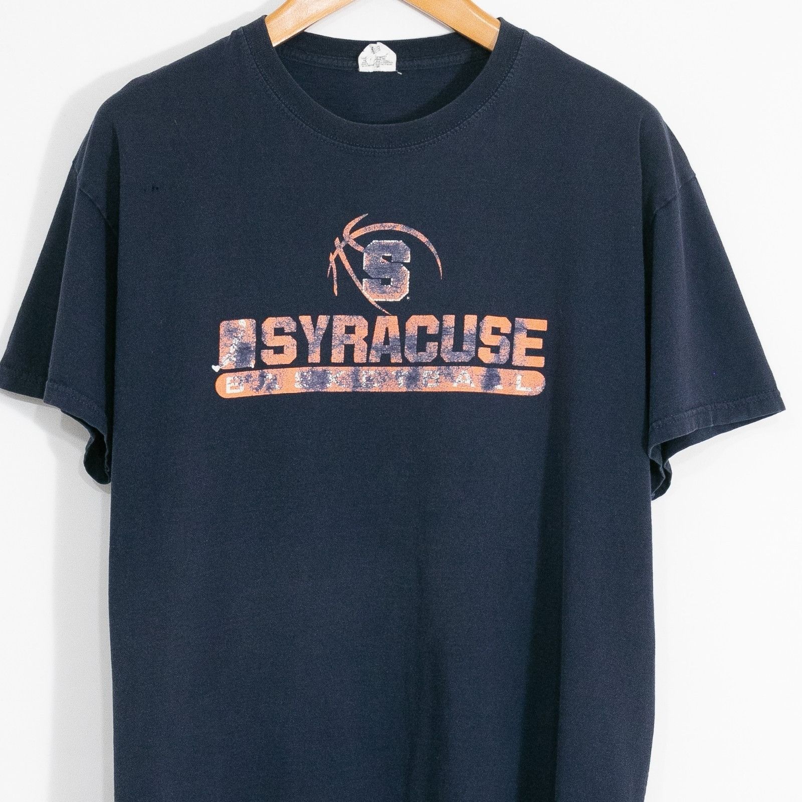 Vintage Vintage Y2K Syracuse Basketball T Shirt Mens XL - Distressed Size US XL / EU 56 / 4 - 2 Thumbnail