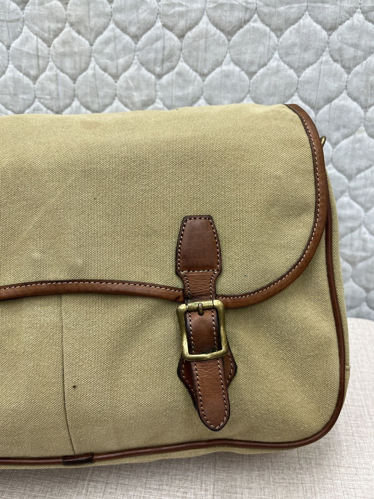 DAKS 🔥🔥🔥STEALS DAKS LONDON MESSENGER BAG Size ONE SIZE - 9 Thumbnail
