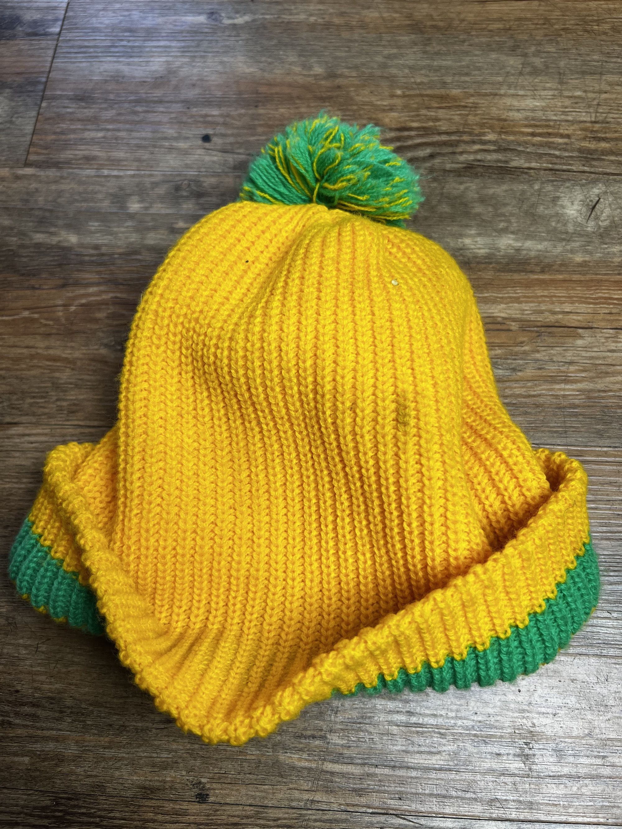 Vintage Vintage Yellow and Green Knit Beanie with Pom Pom Size ONE SIZE - 7 Thumbnail