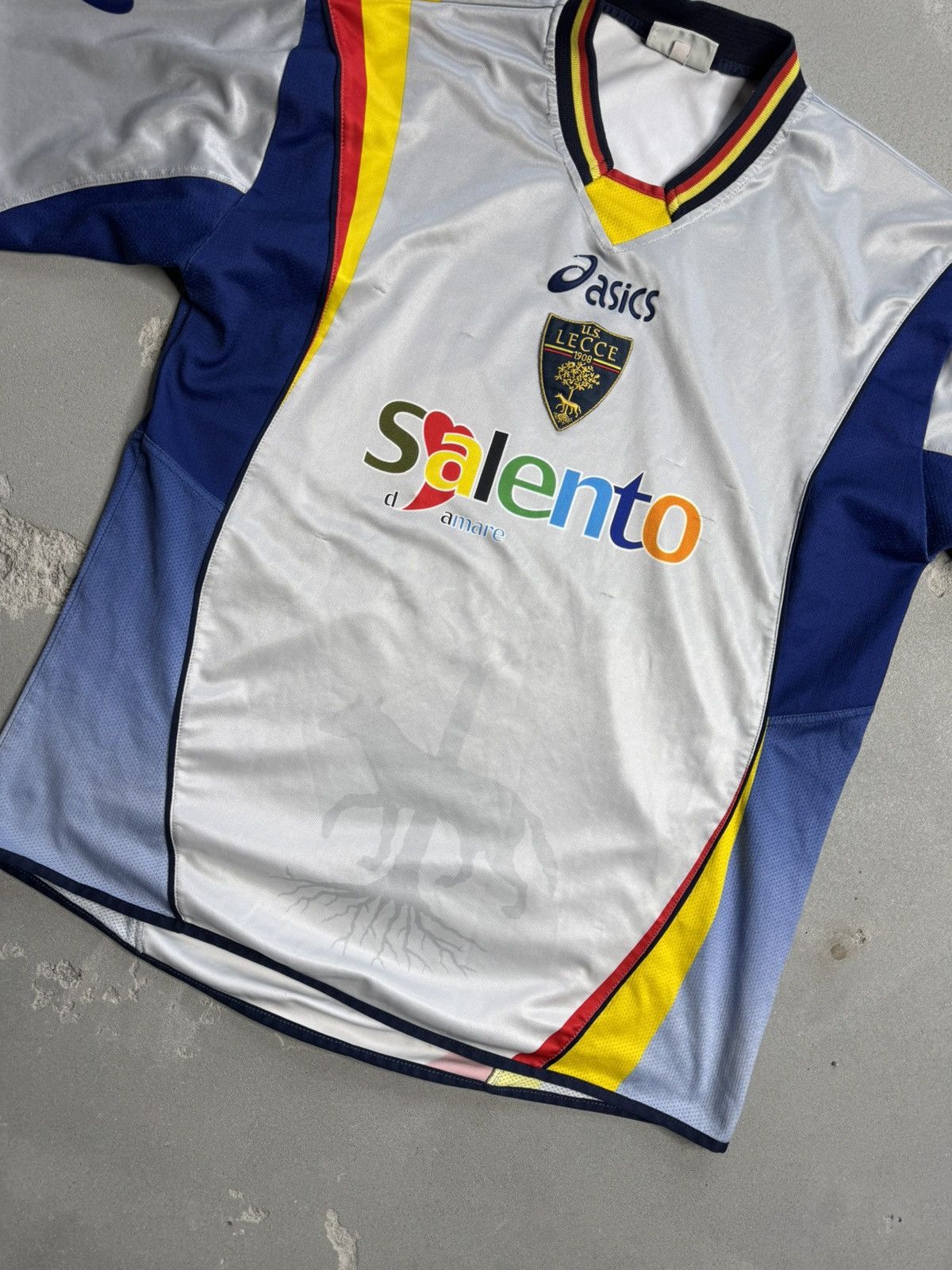 Asics Asics Lecce Serie A Italy Home Jersey Vintage Tee Size US L / EU 52-54 / 3 - 3 Thumbnail