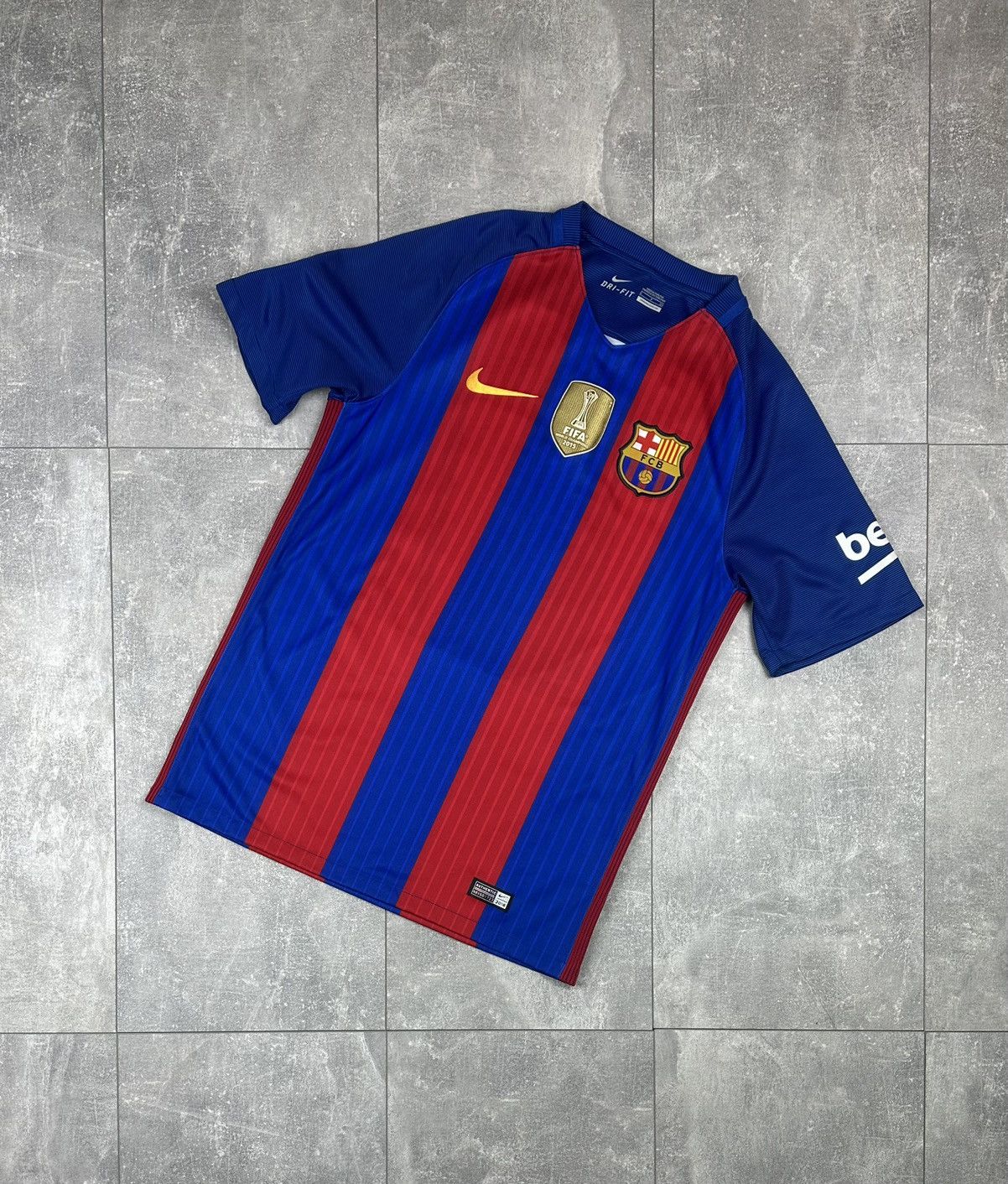 Nike Nike Barcelona FC 2016/17 Home Soccer Football Jersey Size US S / EU 44-46 / 1 - 1 Thumbnail