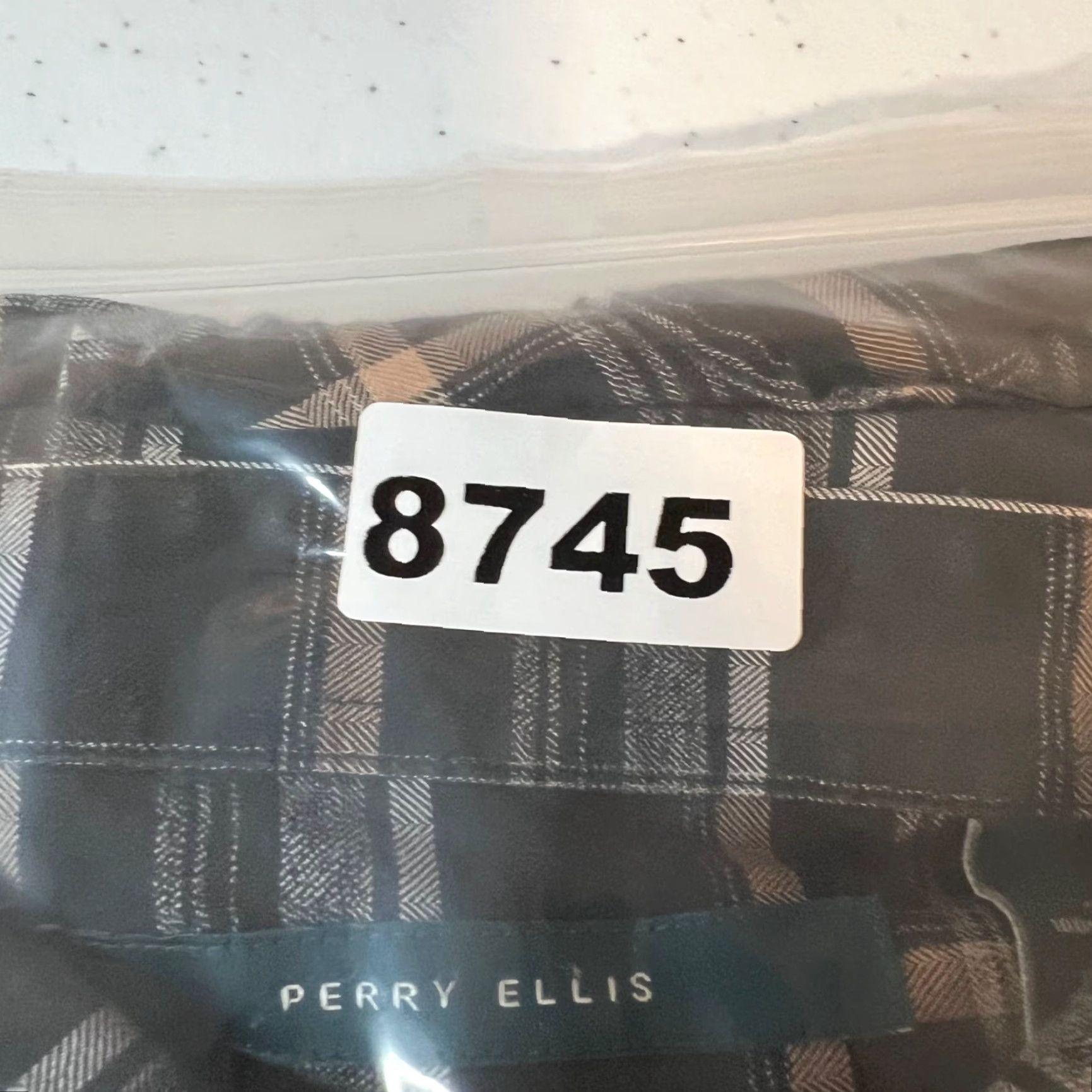 Perry Ellis Perry Ellis Mens XL Plaid Long Sleeve Button-Up Shirt 100% Cotton Black & Tan Size US XL / EU 56 / 4 - 7 Thumbnail