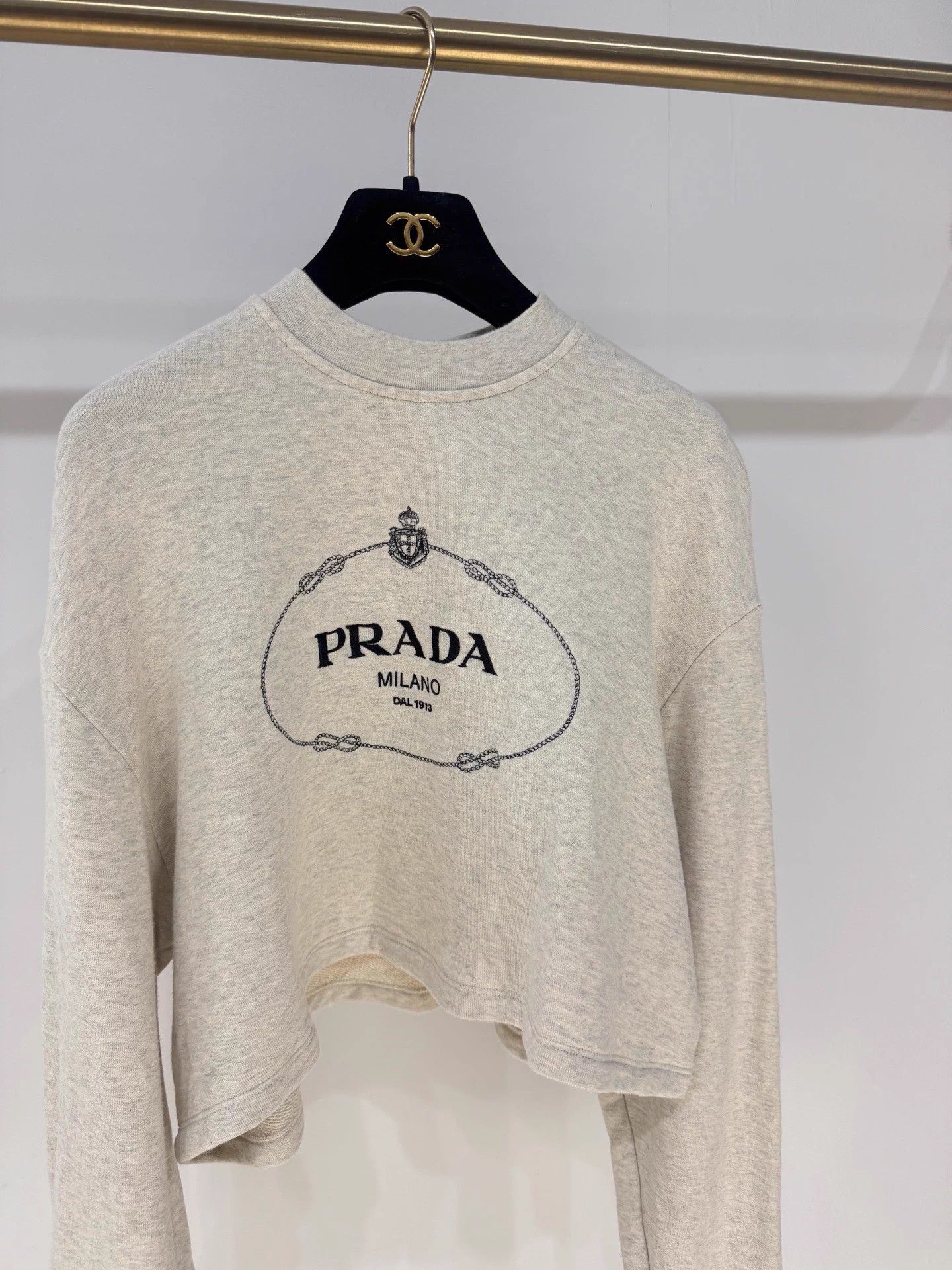 Prada Prada Oatmeal Classic Logo Hoodie XS Oversized Soft Feel Size XS / US 0-2 / IT 36-38 - 2 Thumbnail