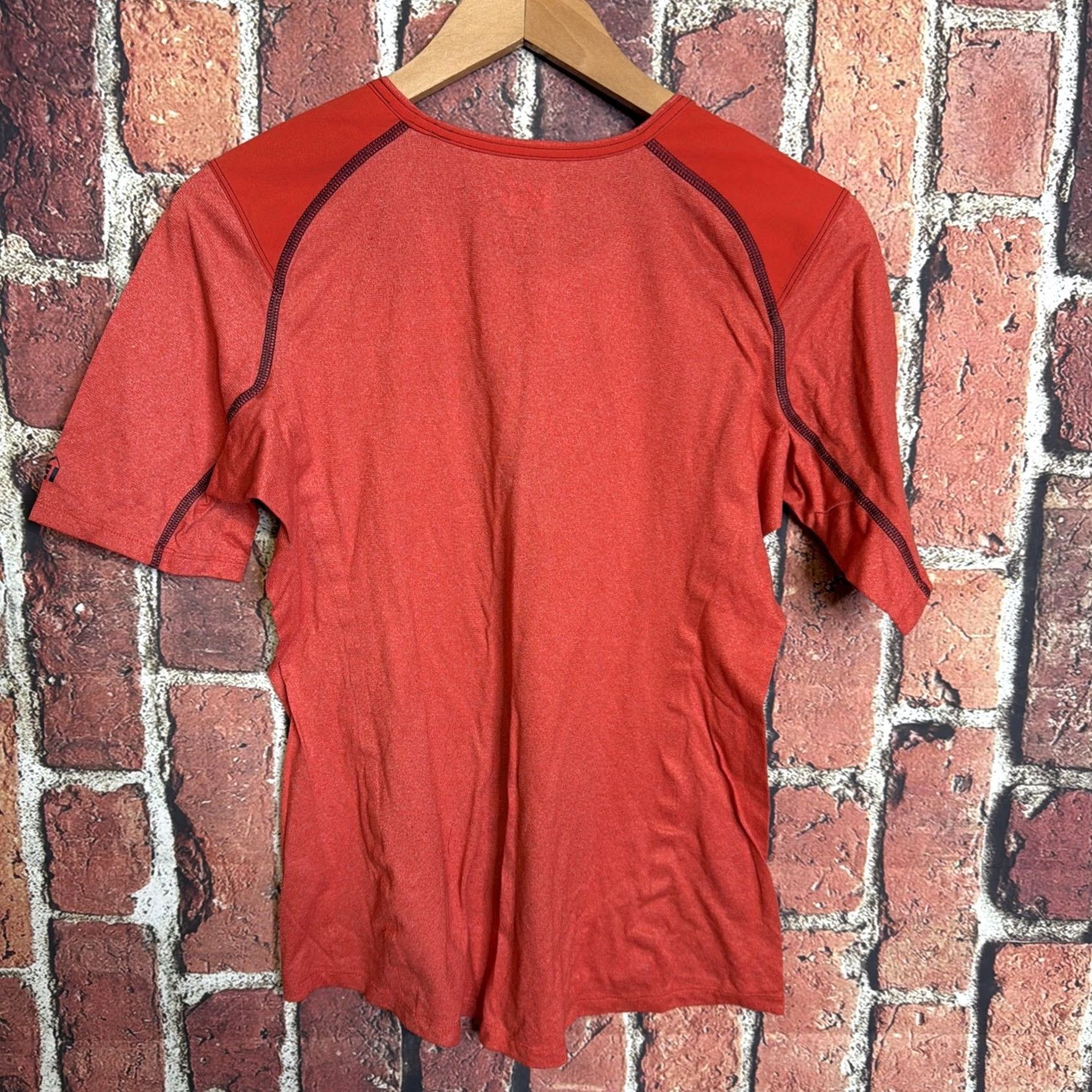 Vintage REI Red T-Shirt Women’s Medium Hiking Outdoors Size M / US 6-8 / IT 42-44 - 3 Thumbnail