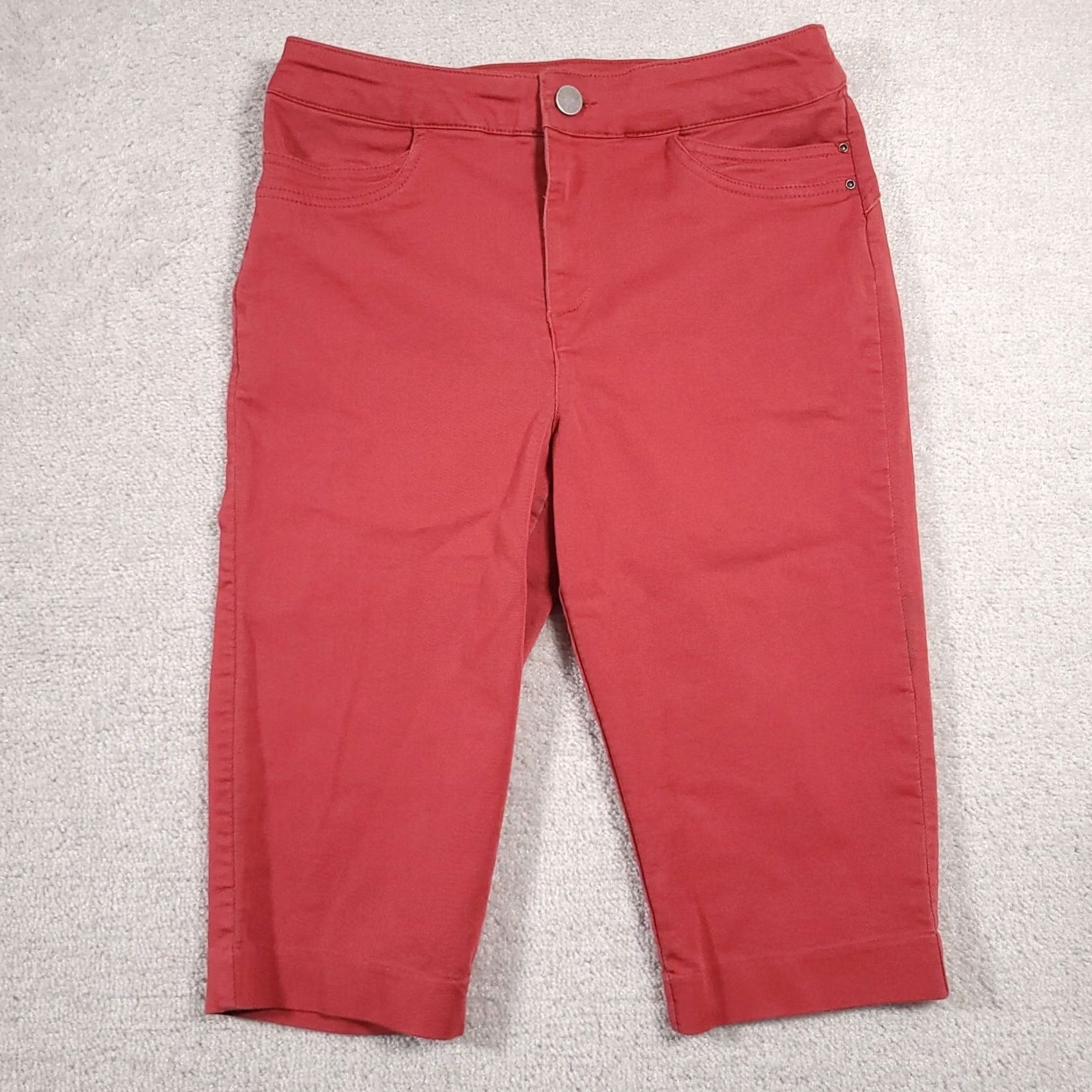 Vintage Christopher & Banks Capri Pants Women's 4 Red Stretch Crop Casual Mid-Rise Pants Capris Womens Regular Red Stretch Capri 4 Midwest? Size 27" / US 4 / IT 40 - 2 Thumbnail