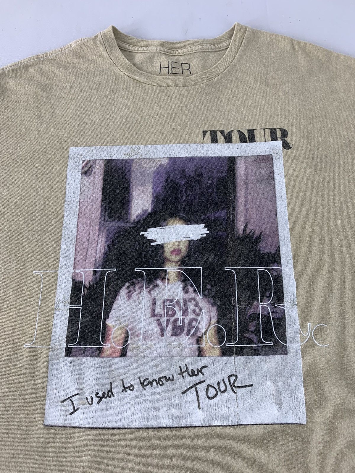 Band Tees HER Used To Know Her US Tour Graphic Screen Printed Tee Size US XL / EU 56 / 4 - 3 Thumbnail