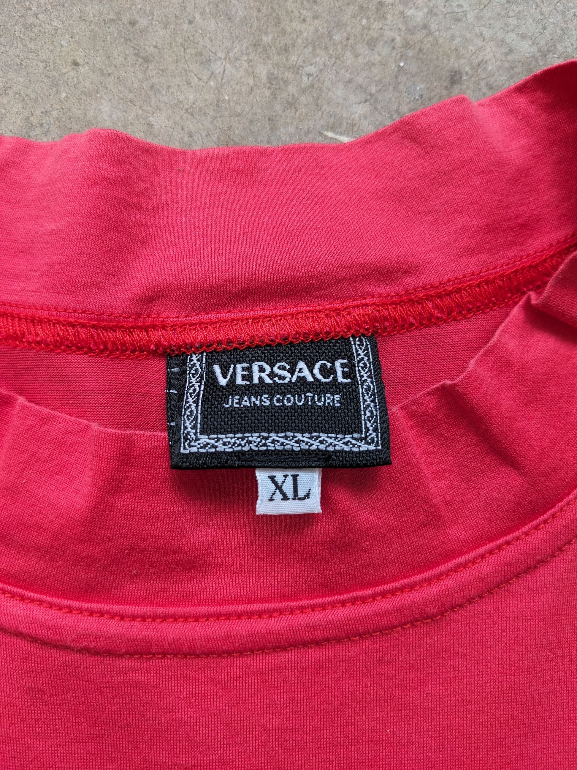 Versace × Versace Jeans Couture × Vintage Vintage Versace Back Logo Embroidered T Shirt Size US L / EU 52-54 / 3 - 4 Thumbnail