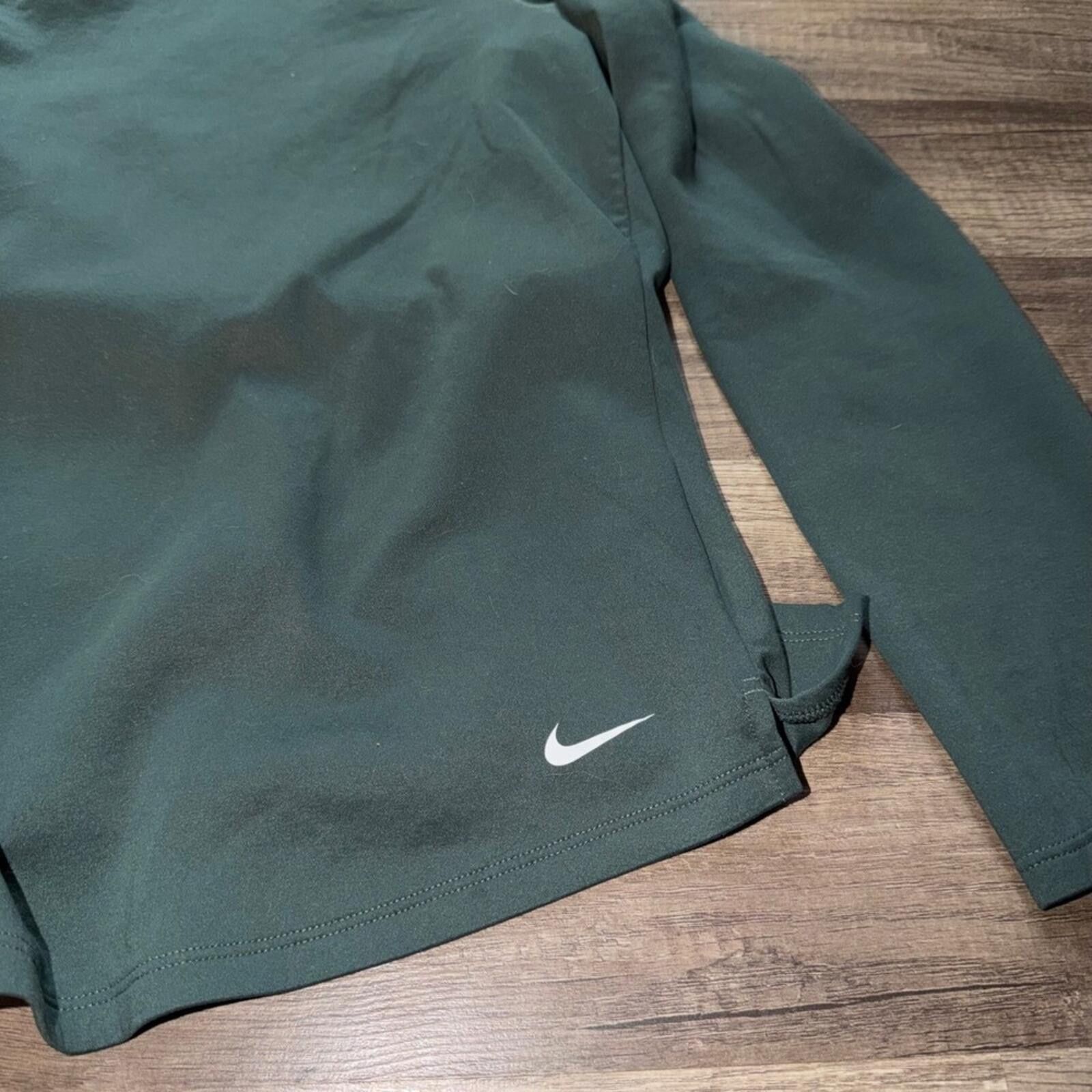Nike Nike Long Sleeve Performance Training Shirt Forest Green Size M / US 6-8 / IT 42-44 - 2 Thumbnail
