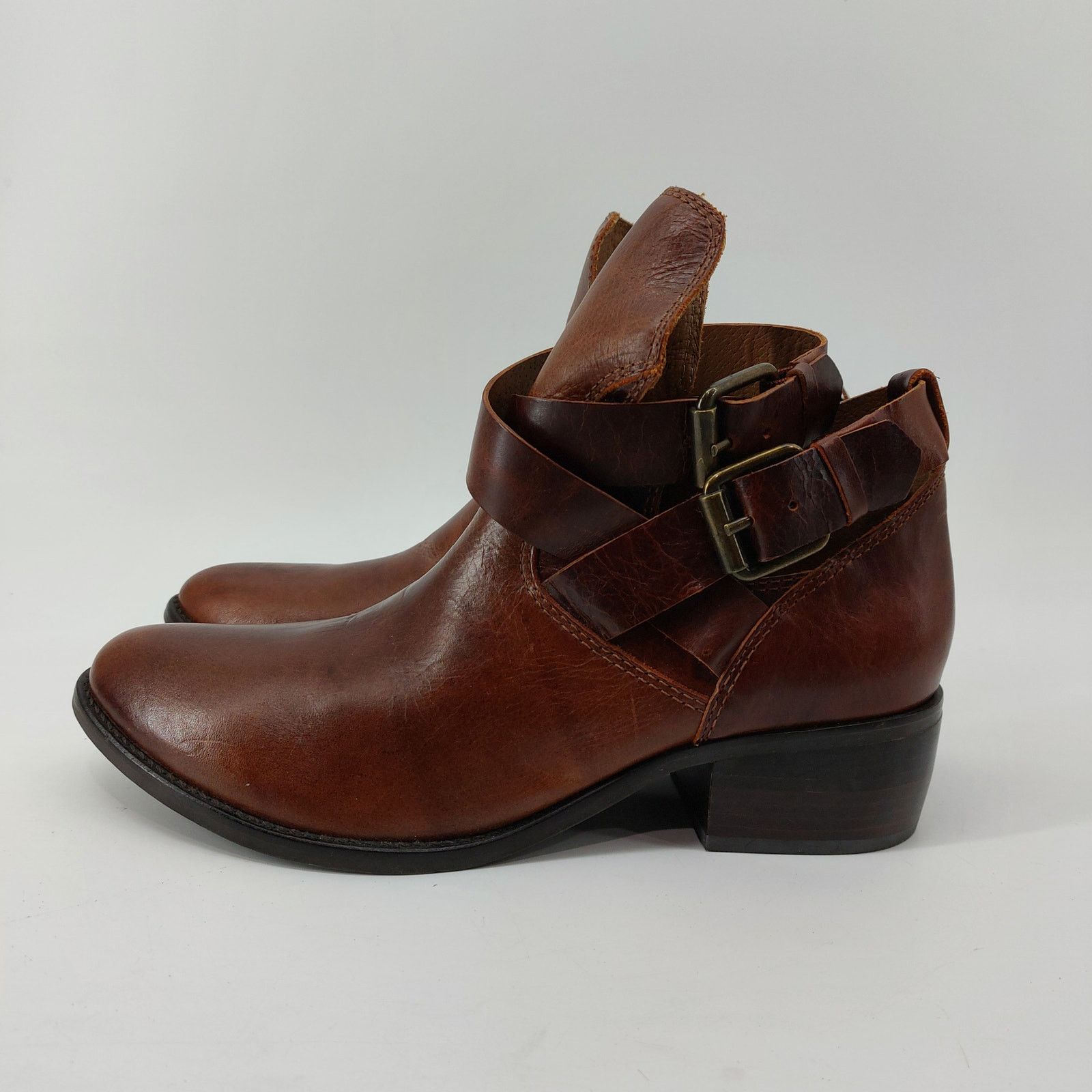 Matisse Raider Booties Made In Brazil US 10 M Leather Buckle