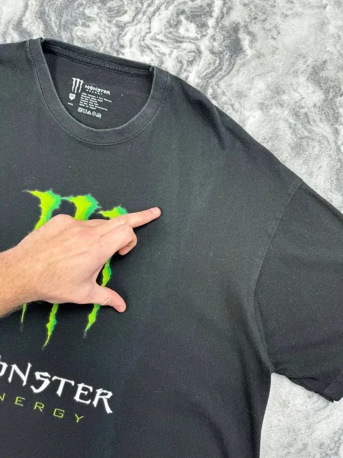 Vintage Vintage Monster Energy Big Logo T-Shirt Y2K Size US XL / EU 56 / 4 - 8 Thumbnail