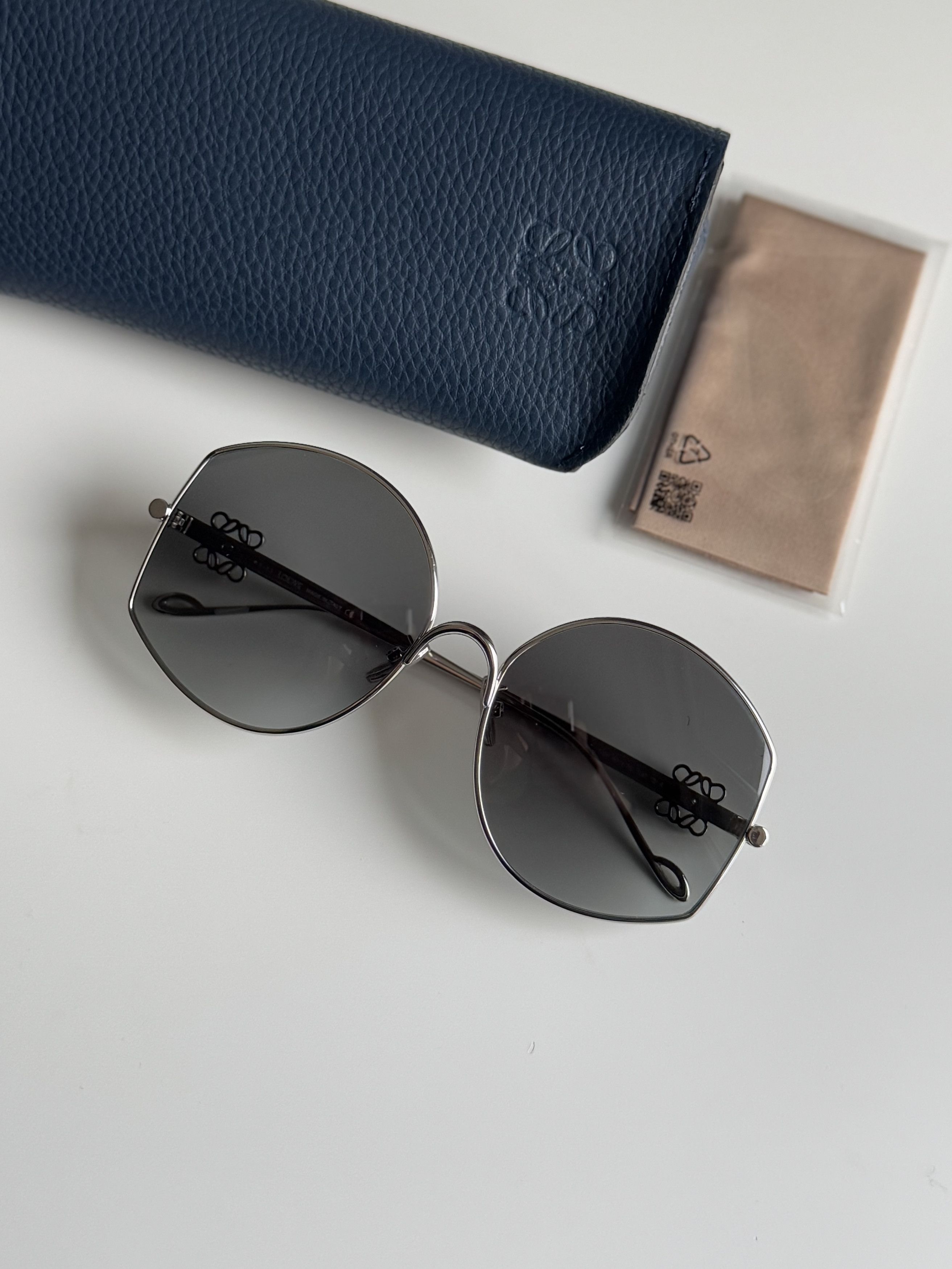 Loewe Loewe Sunglasses Size ONE SIZE - 2 Thumbnail