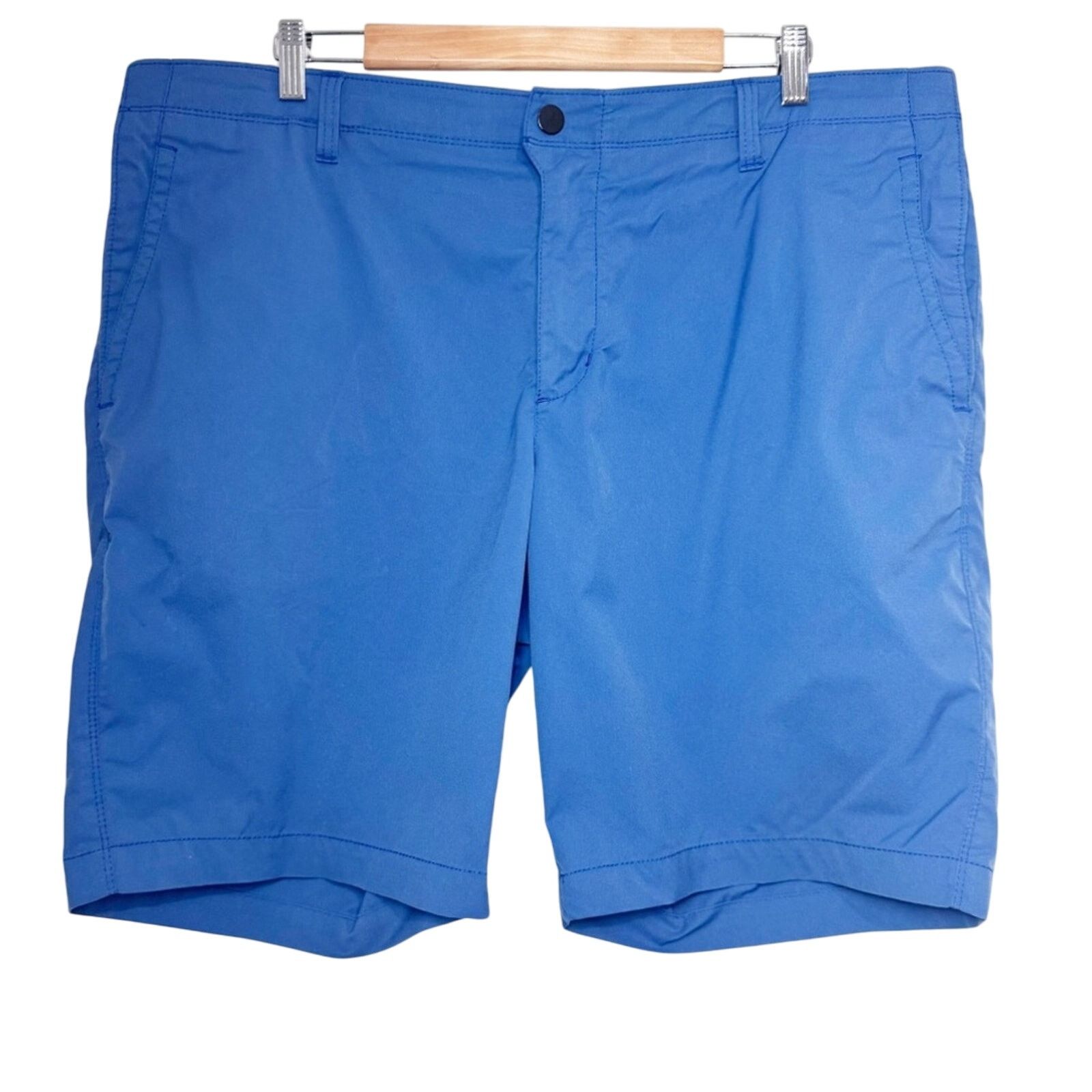 Tommy Bahama Blue Flat Front Chino Performance Golf Shorts Men’s Size 40 Size US 40 / EU 56 - 1 Thumbnail