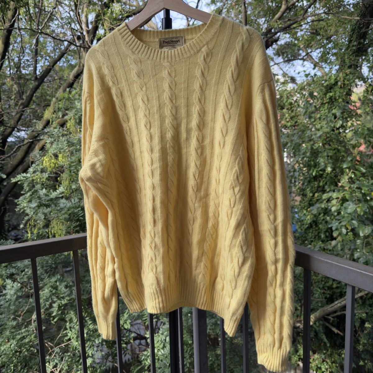 Paul Stuart Paul Stuart Cashmere Cable Crewneck Sweater Size US L / EU 52-54 / 3 - 13 Thumbnail