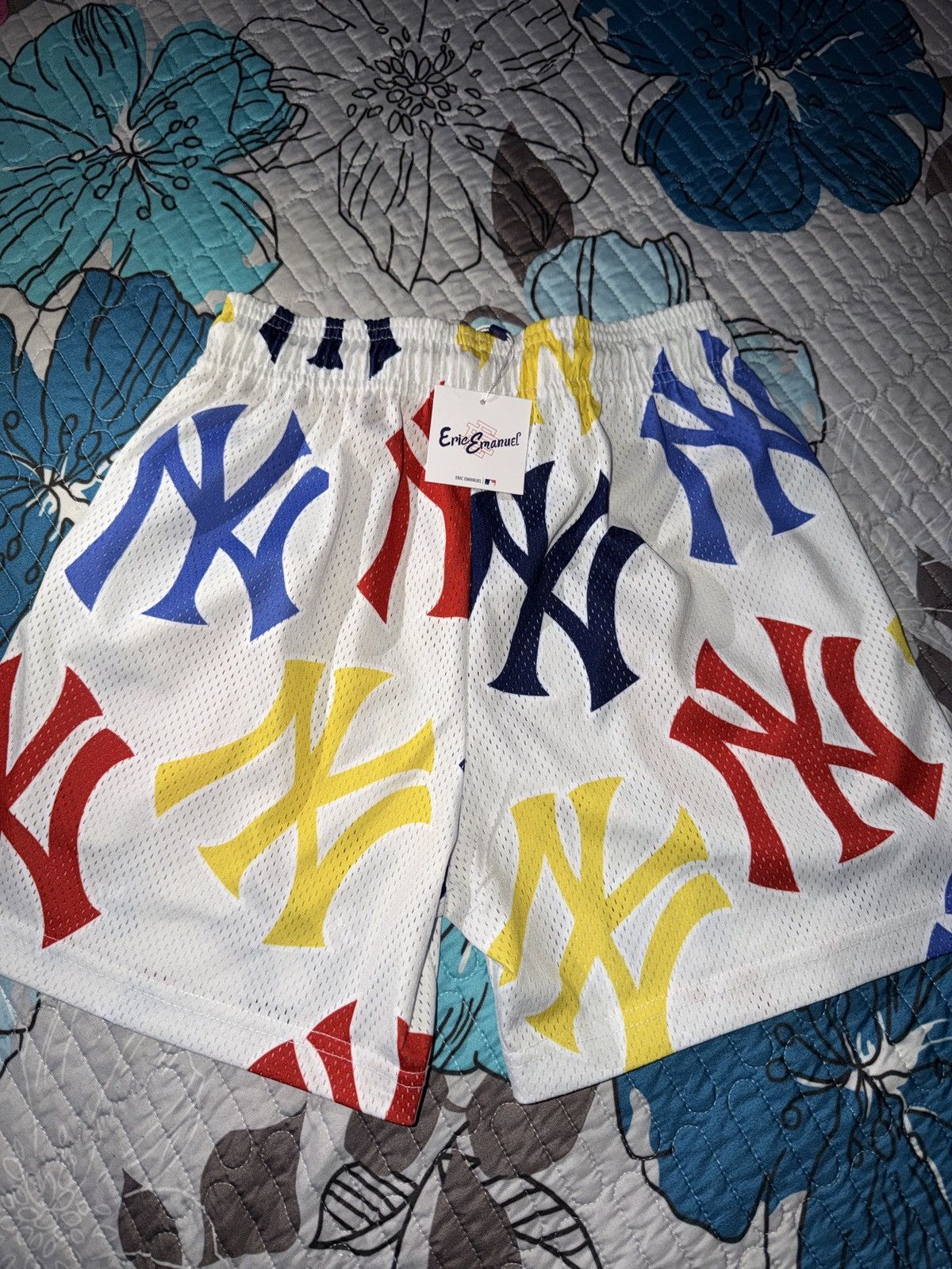 Eric Emanuel × MLB 25 EE NY ALL OVER SHORTS WHITE SMALL Size US 30 / EU 46 - 5 Thumbnail