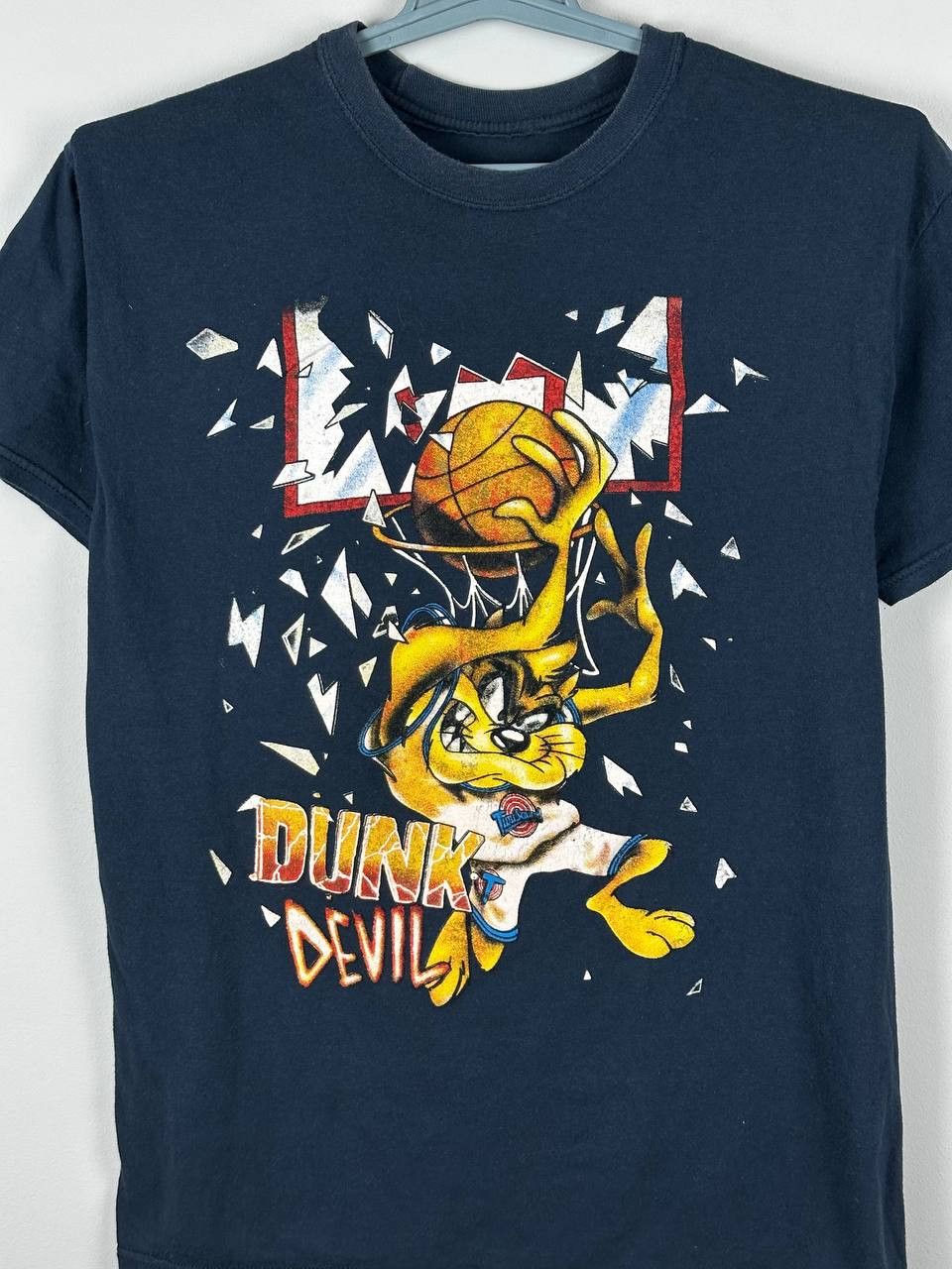 Vintage 90s Looney Tunes Taz Toones Squad NBA T Shirt Size US M / EU 48-50 / 2 - 4 Thumbnail