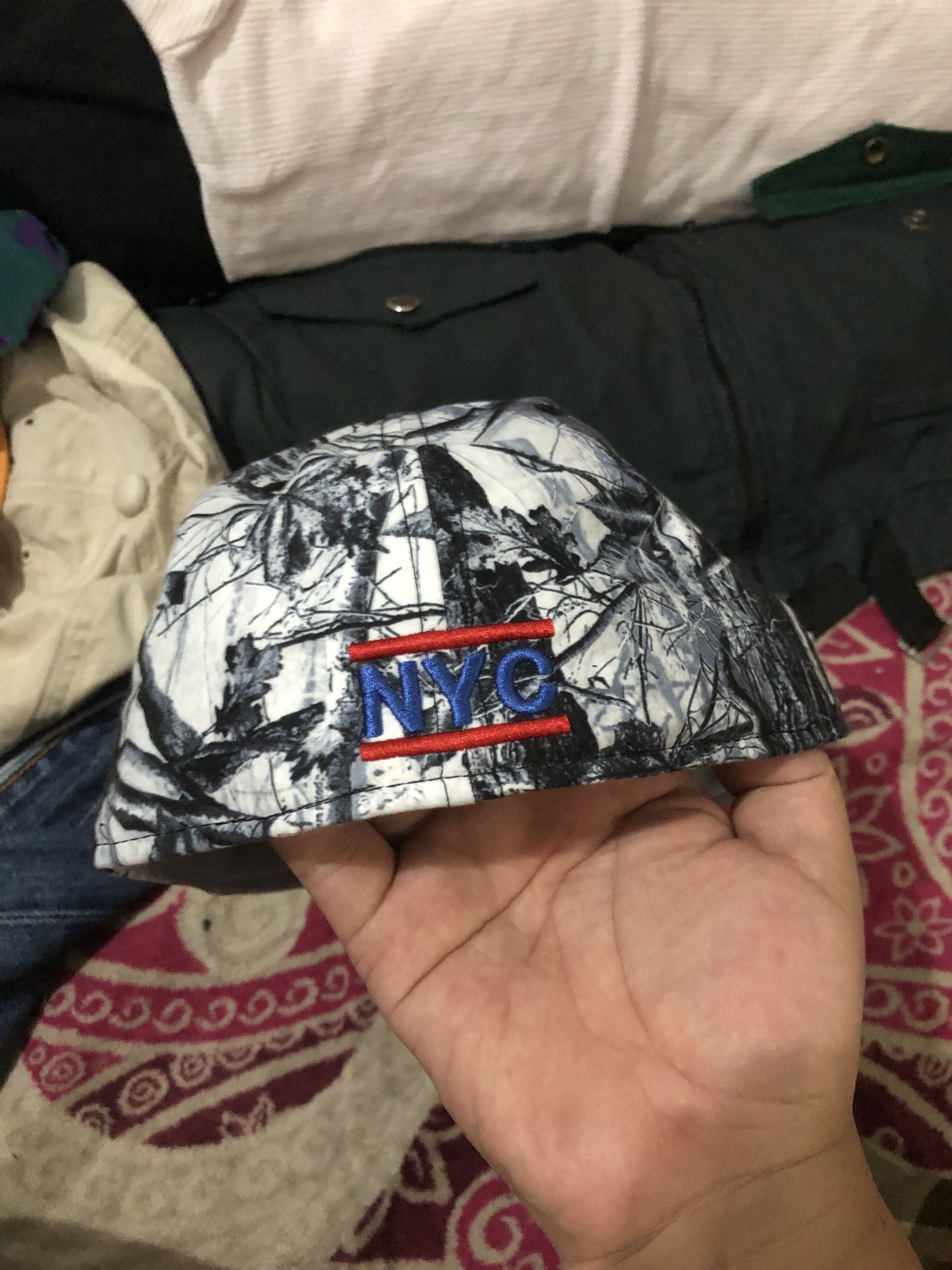 RUN DMC New Era x RUN DMC Size 46 - 3 Thumbnail