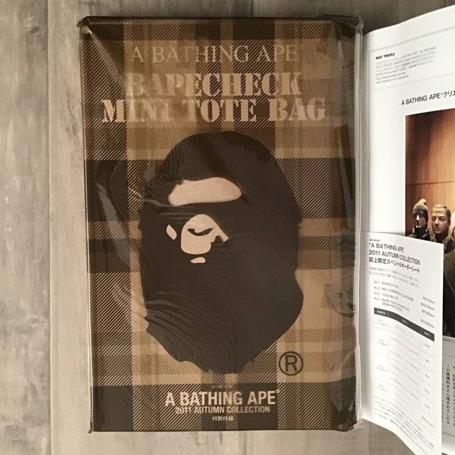 Bape × Nigo BAPE 2011 Autumn Season Collection Mook Book APE BAG NIGO Size ONE SIZE - 4 Thumbnail