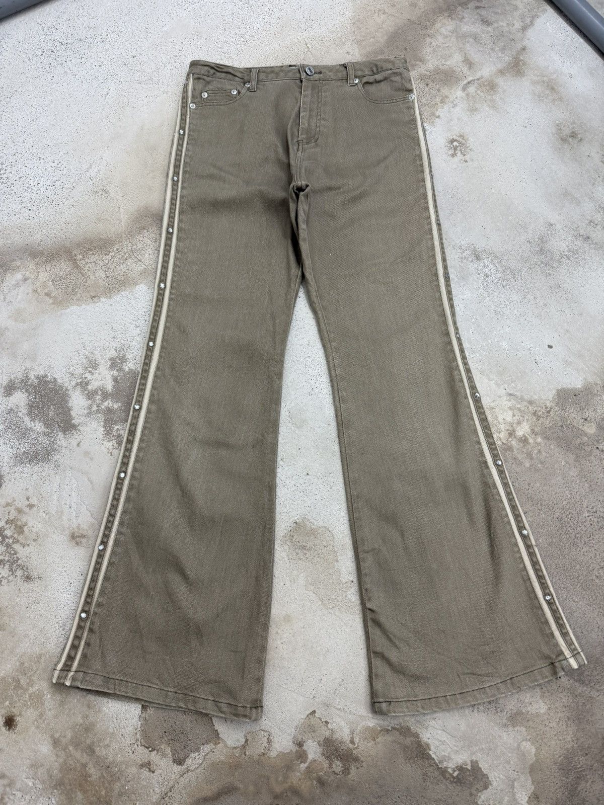 Heart Shape Flare Stonewashed Unisex Denim Pants