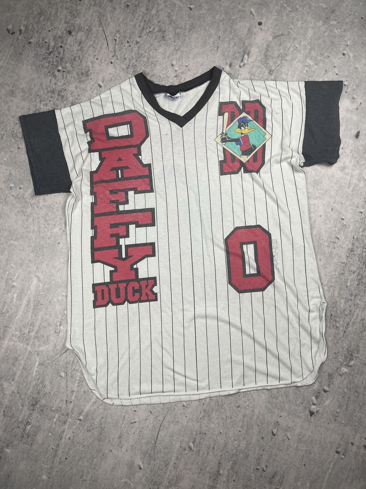 Vintage Vintage 1992 tee Daffy Duck baseball Size US XL / EU 56 / 4 - 1 Thumbnail