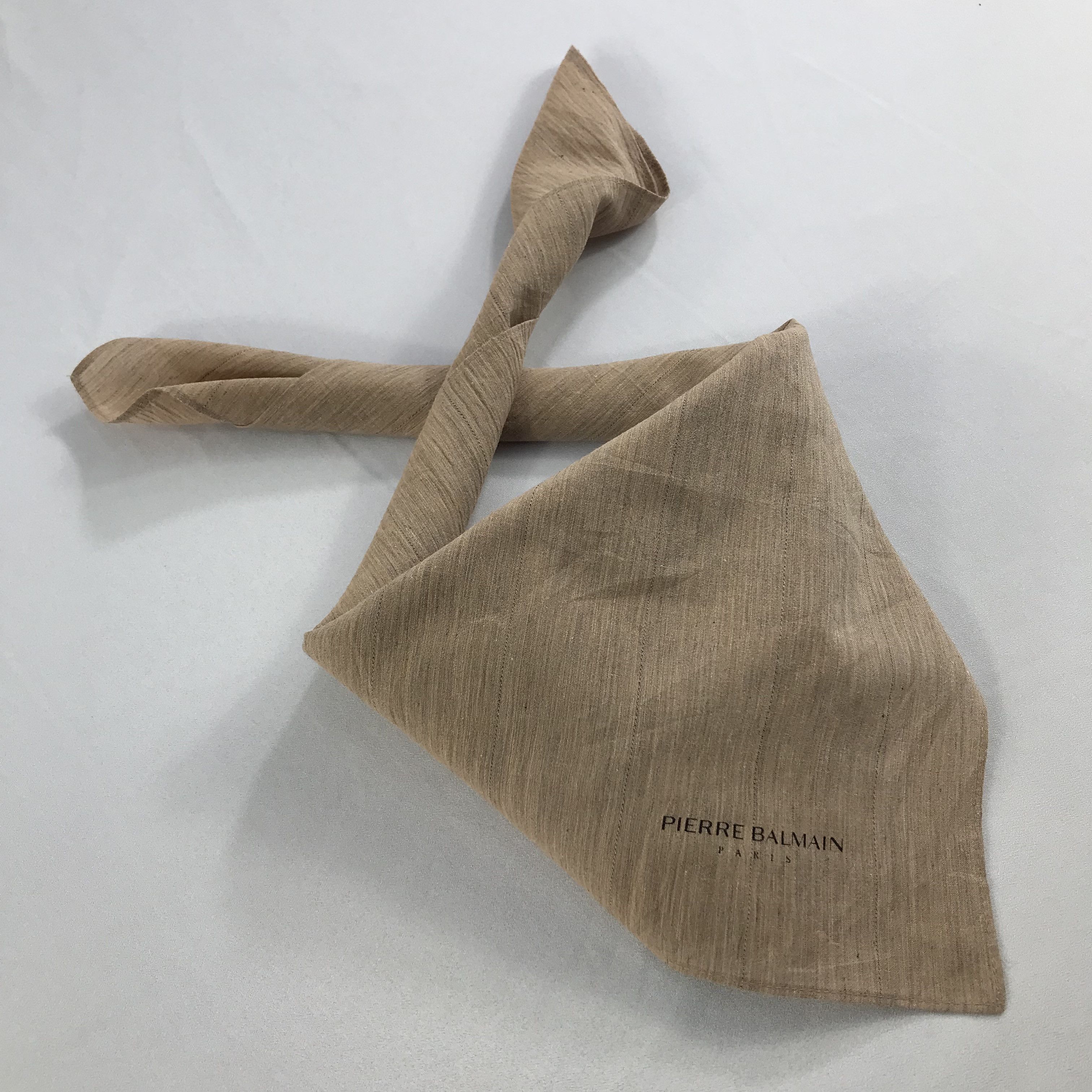 Pierre Balmain × Vintage Pierre Balmain Bandana / Handkerchief / Neckerchief - S2639 Size ONE SIZE - 4 Thumbnail