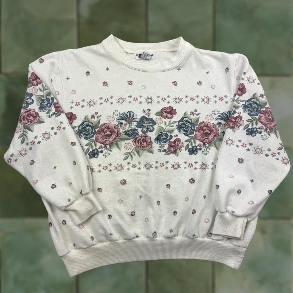 Vintage VINTAGE Alfred Dunner Floral Sweatshirt Womens Large Regular Pullover Crew Neck White Floral 90s 80s Nature Boys? Size L / US 10 / IT 46 - 1 Thumbnail