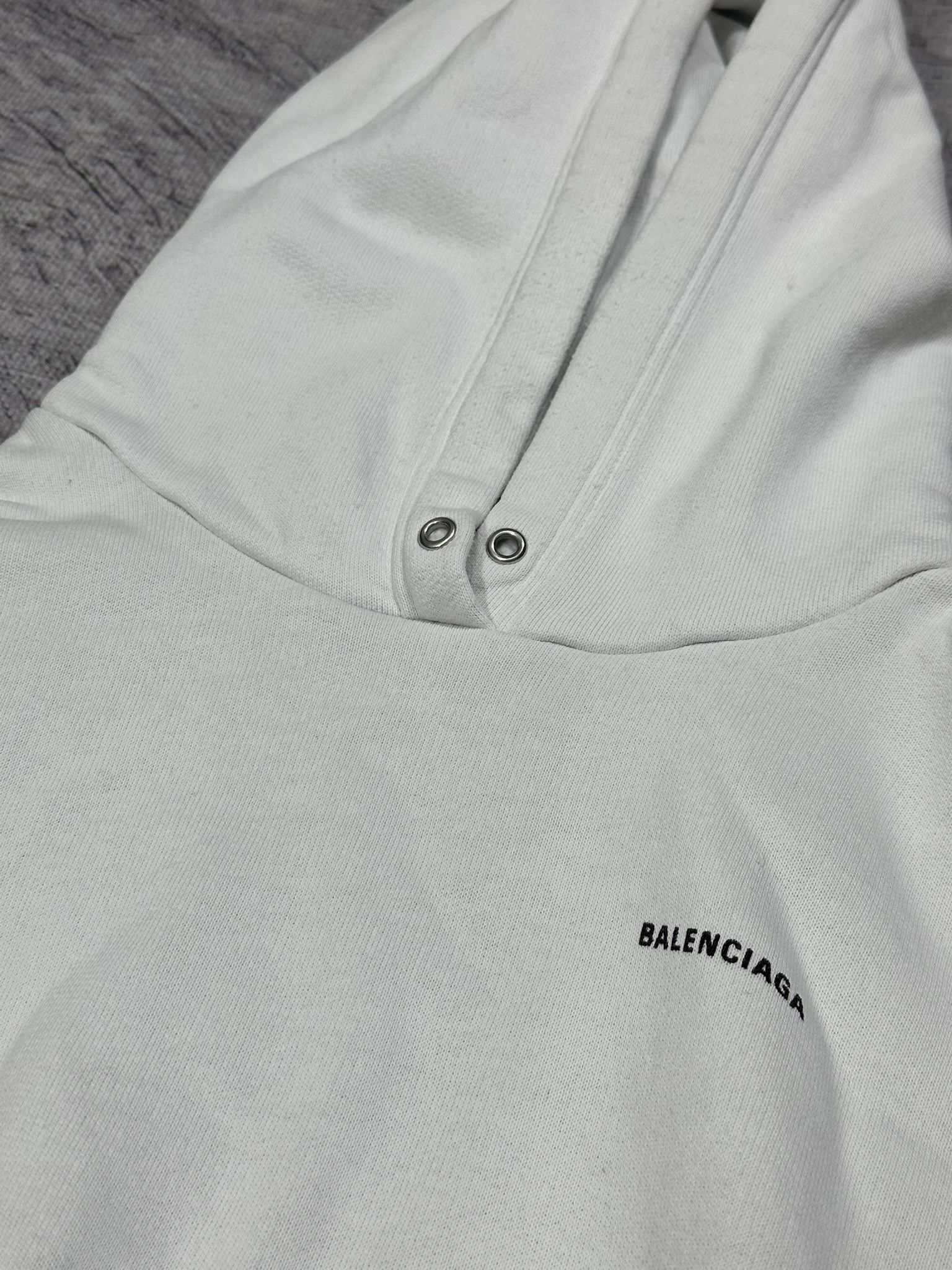 Balenciaga Balenciaga Sweatshirt Track Back Logo White Hoodie size S Size US M / EU 48-50 / 2 - 11 Thumbnail