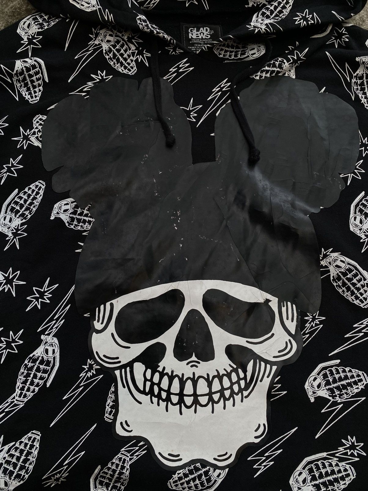 Japanese Brand GLAD NEWS MICKEY SKULL GRENADE PONCHO HOODIES Size US L / EU 52-54 / 3 - 2 Thumbnail