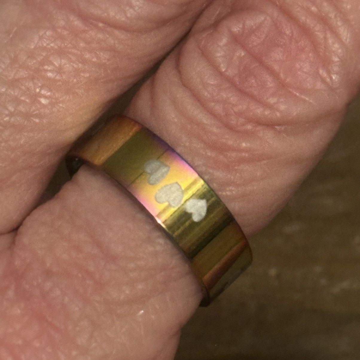 Other Rainbow titanium holographic heart print band ring Size ONE SIZE - 4 Thumbnail