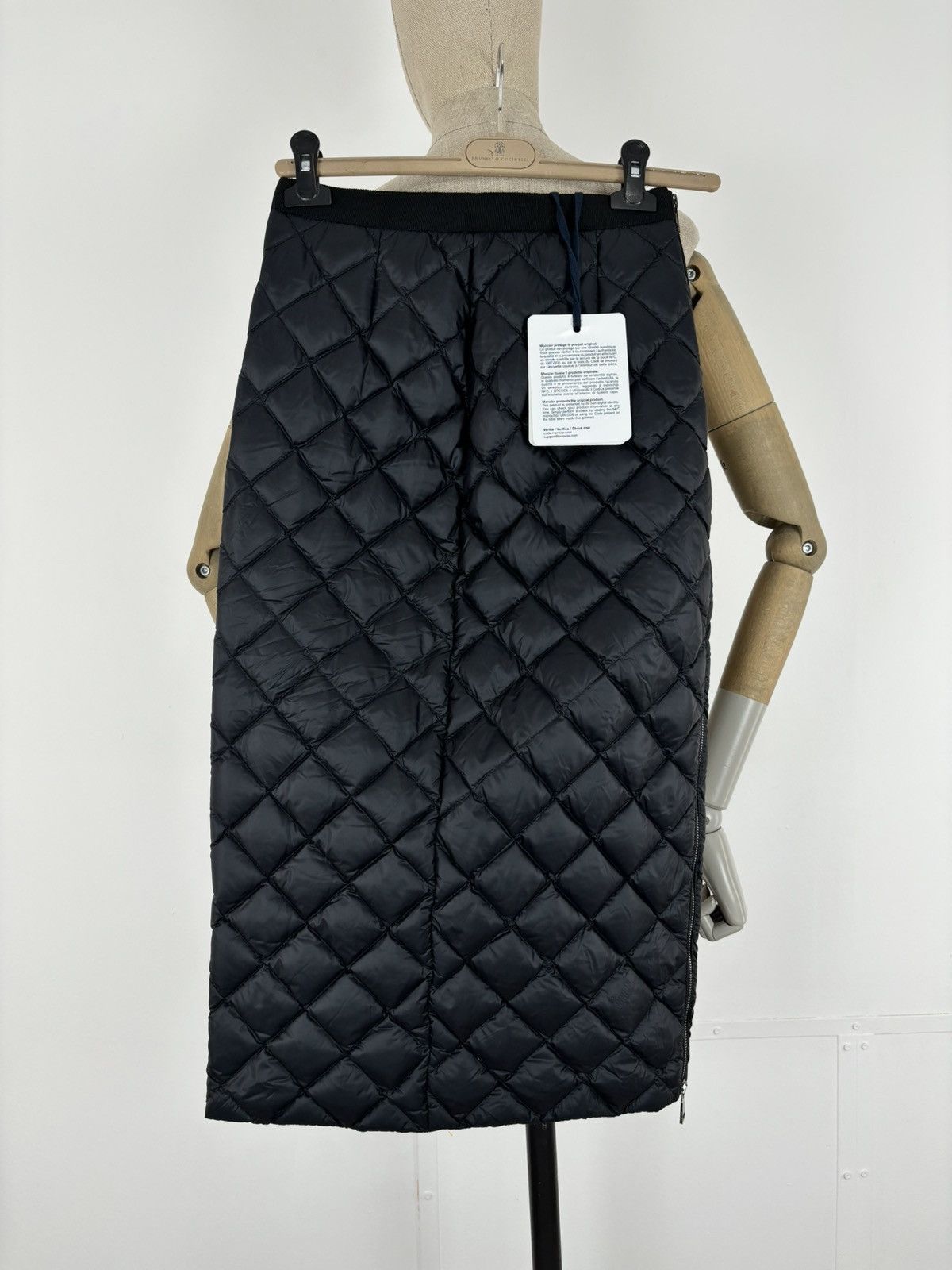 Moncler × Moncler Gamme Bleu × Moncler Grenoble NEW GONNA Logo Zip Pencil Down Puffer Quilted Long Straight Skirt Size 27" / US 4 / IT 40 - 10 Thumbnail