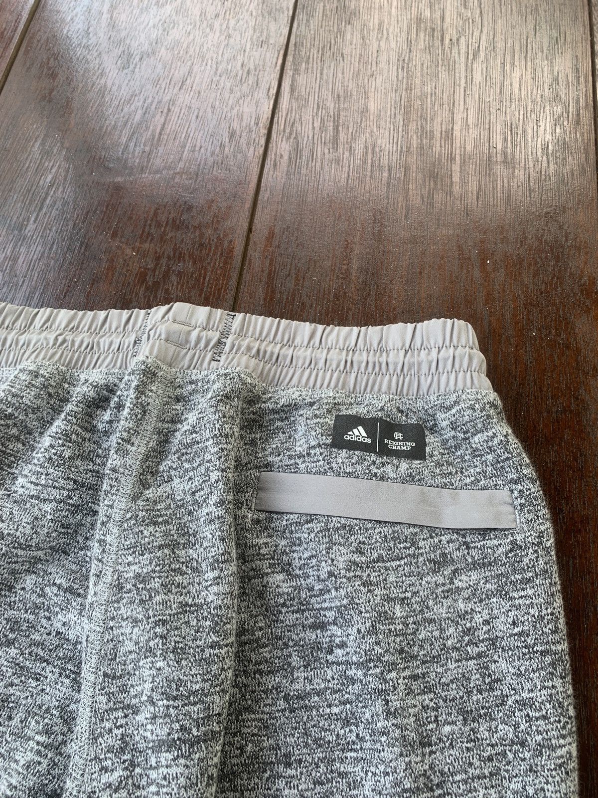 Adidas × Reigning Champ Adidas x Reigning Champ grey sweatpants size 27-32 Size US 32 / EU 48 - 4 Thumbnail