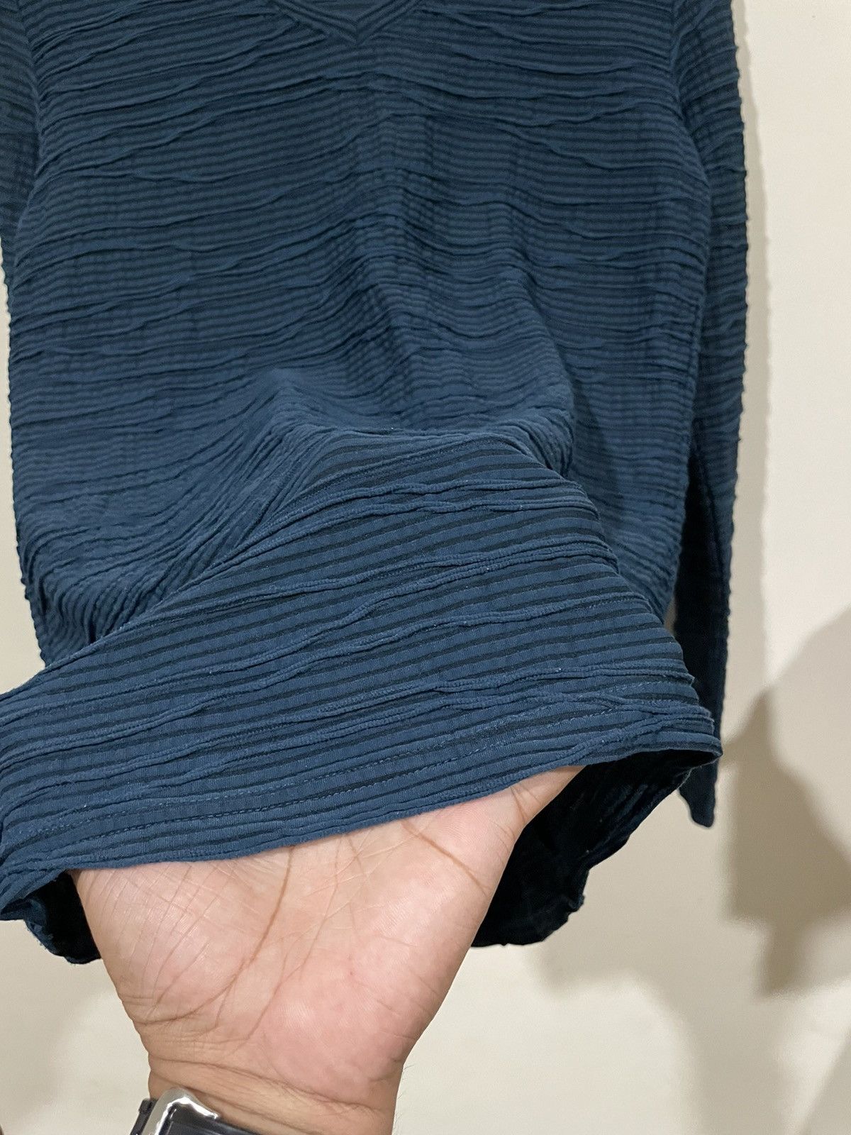 Japanese Brand Tornado Mart Pleated Wave Art Longsleeve Shirts Size US M / EU 48-50 / 2 - 22 Thumbnail