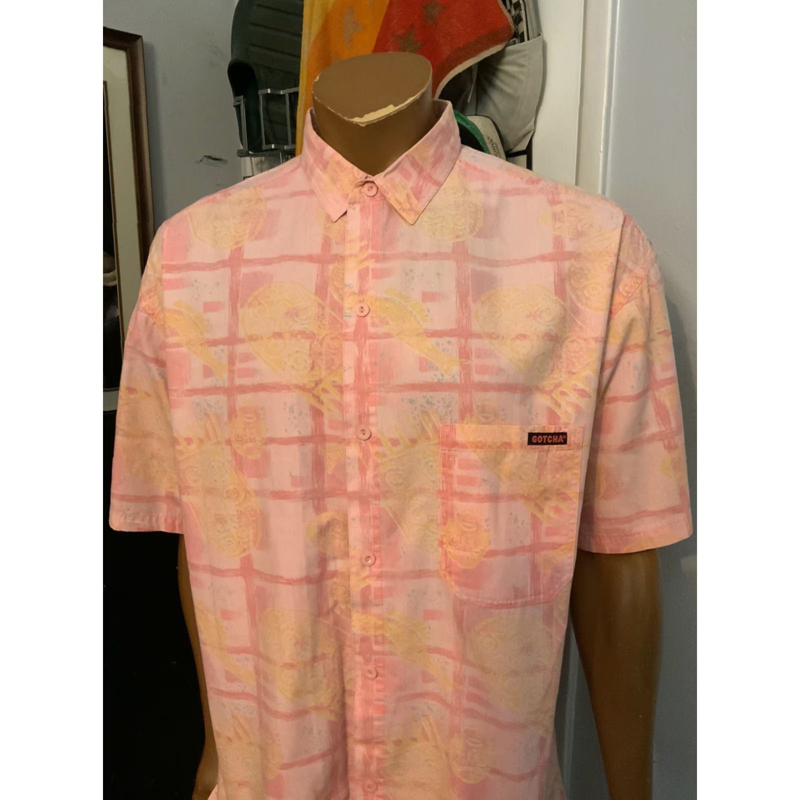 Gotcha VINTAGE Gotcha Surf Pink AOP Hawaiian Tribal S/S Button Shirt Sz. L Mens Size US L / EU 52-54 / 3 - 8 Thumbnail