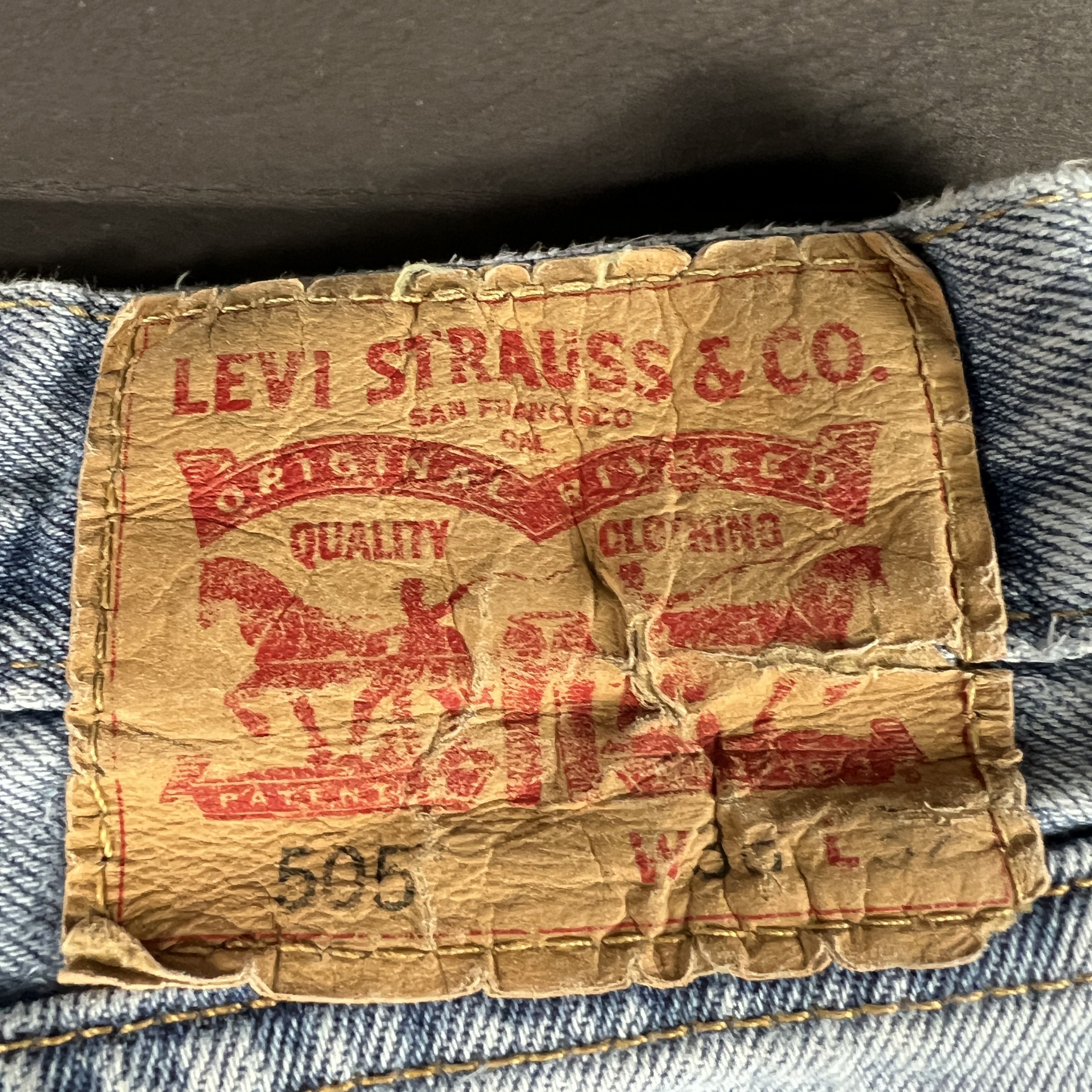 Levi's Levi's Jeans 505 Straight Light Blue Thrashed Cotton Denim Size US 37 - 14 Thumbnail