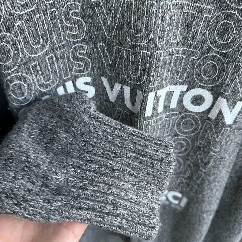Louis Vuitton Louis Vuitton Bullet screen sweater Size US XXL / EU 58 / 5 - 4 Thumbnail