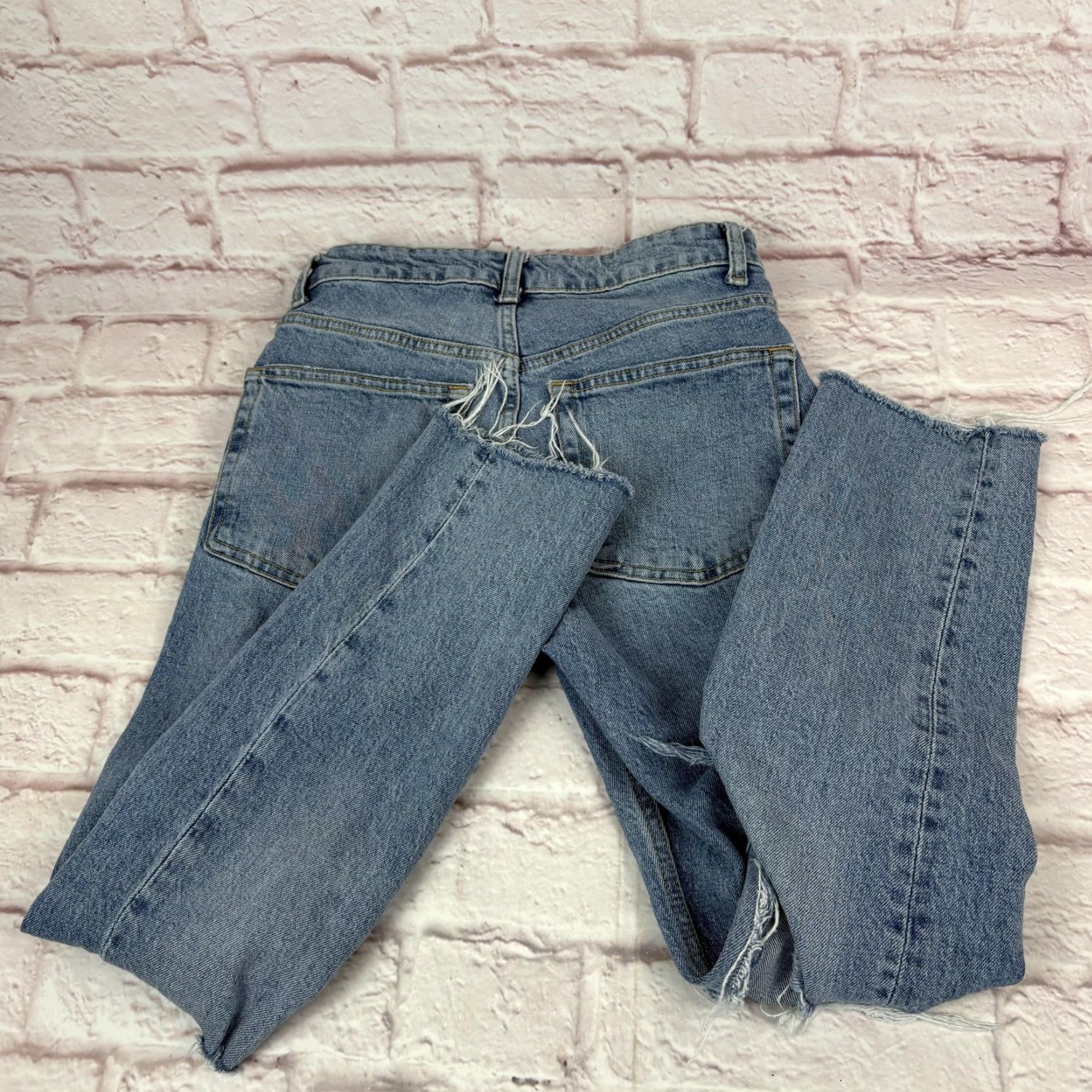 Zara VINTAGE Zara Jeans Womens 4 Blue Mid Rise Straight Distressed Crop Raw Hem 26x26 Denim Size 27" / US 4 / IT 40 - 4 Thumbnail